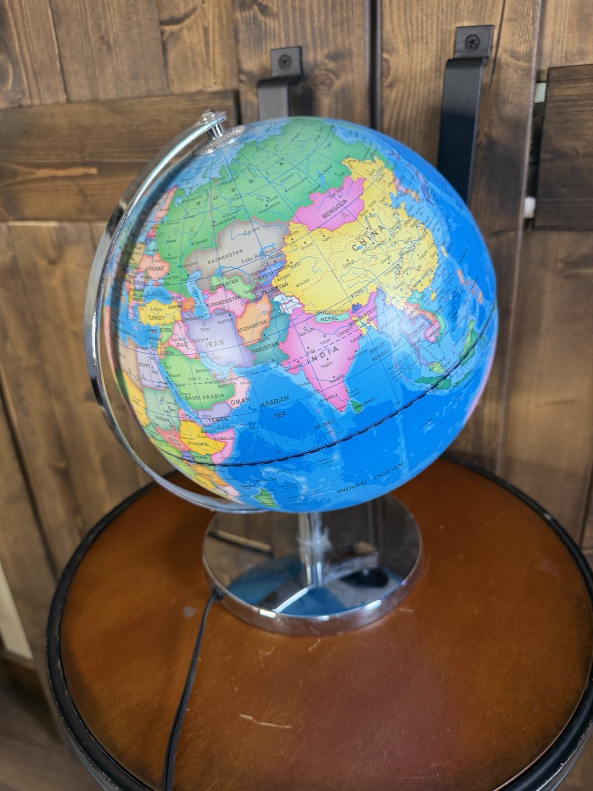 Smart Wallaby Rotating Globe w/ USB Light-Up LED | 8″ Desktop World Map