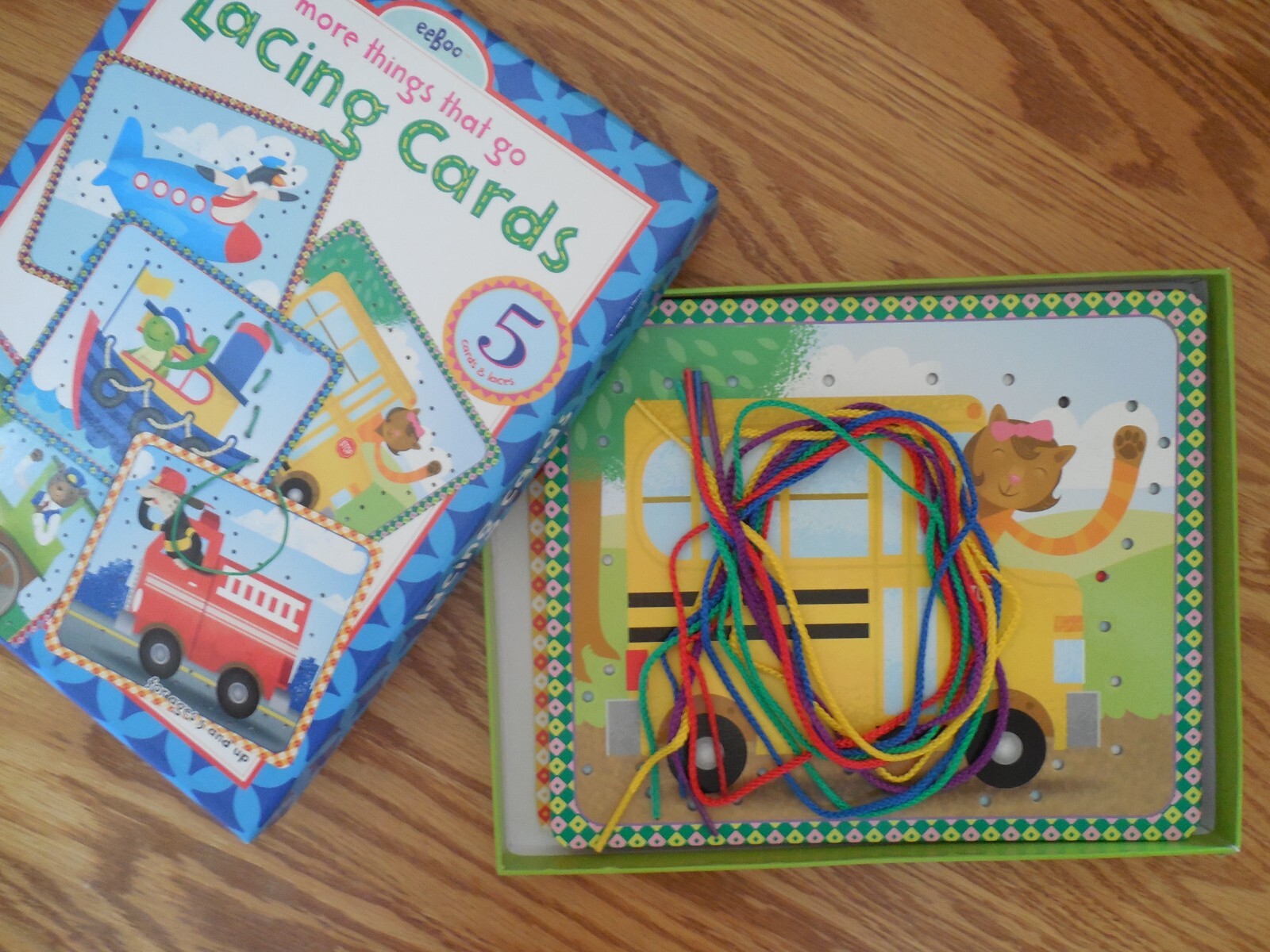 EUC 2008 eeBoo “More Things That Go” Lacing Cards with 5 Cards & Laces