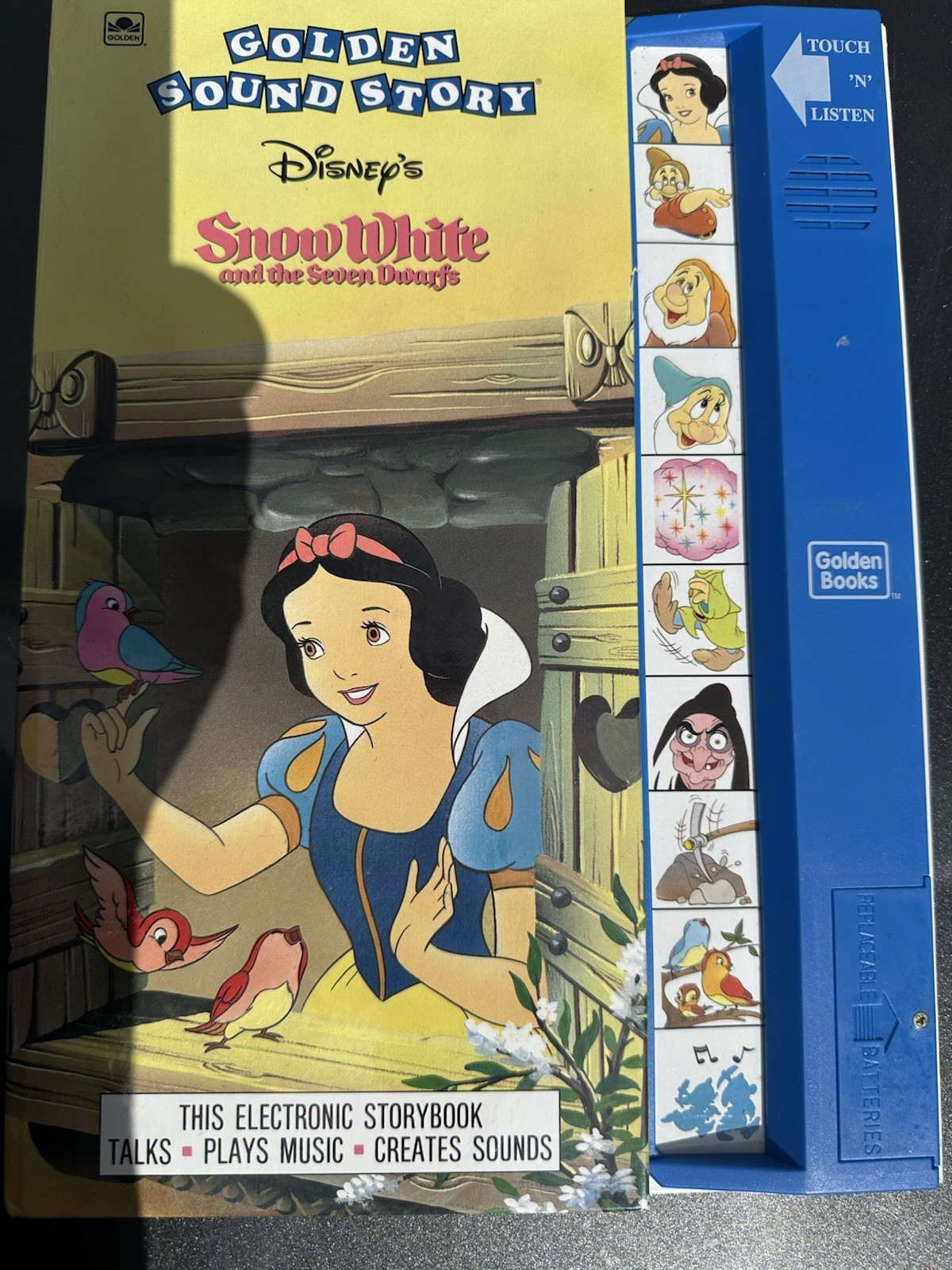 Golden Books Golden Sound Story Snow White Electronic Book 1994 vintage