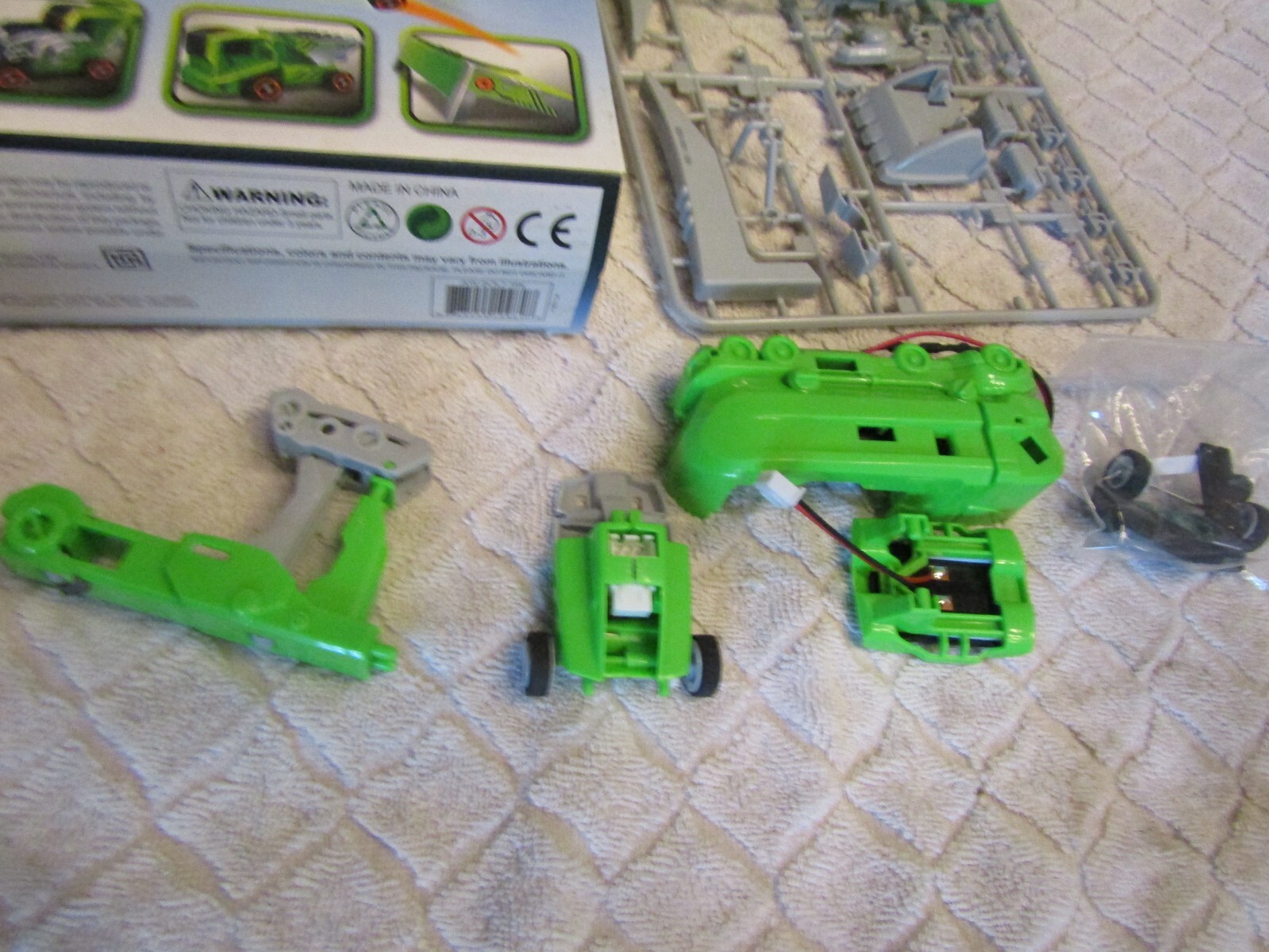 Aww-Smart 7 in 1 Changeable Solar Power Equipment Vehicle Building Science Kit
