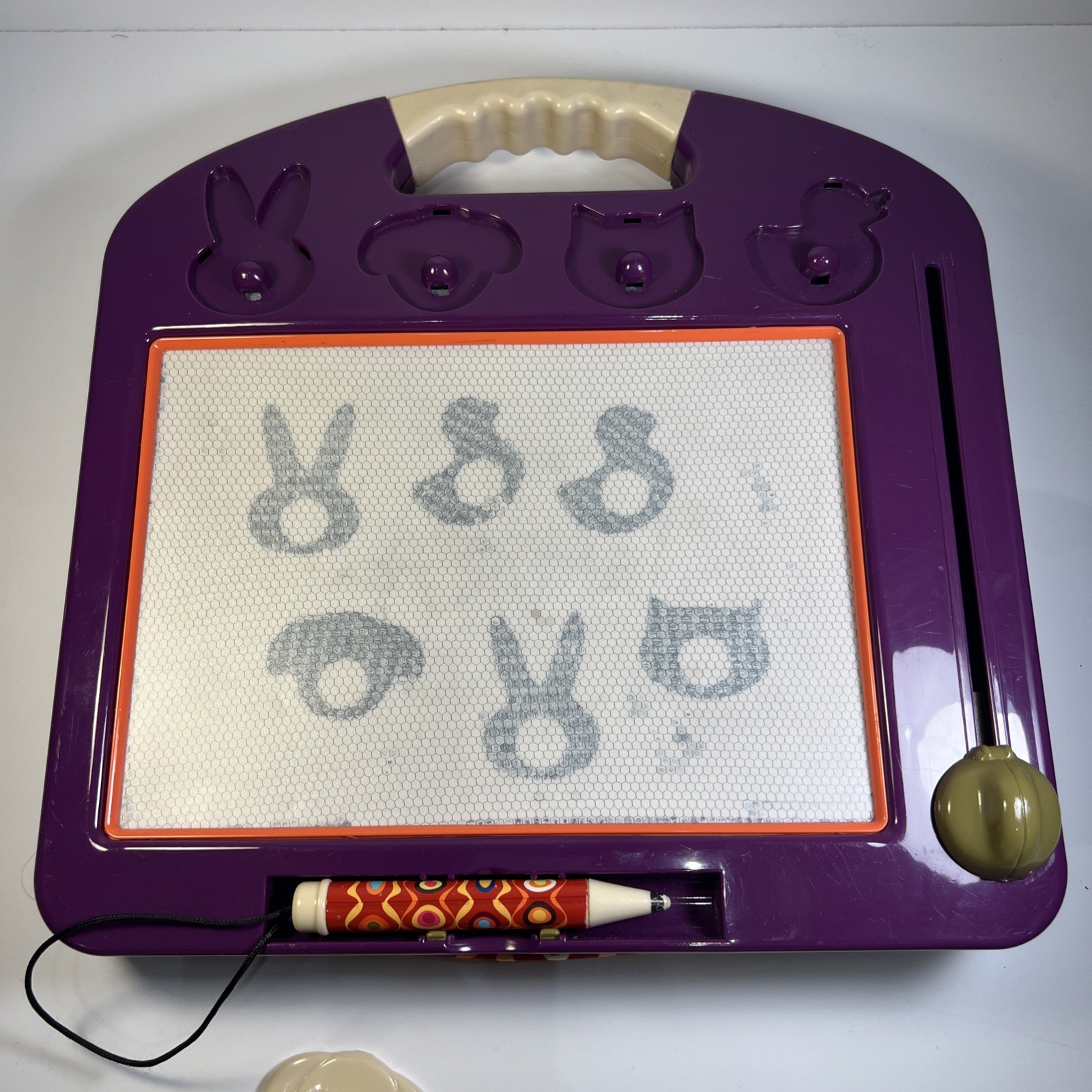 B. Toys Toulouse Laptrec Magnetic Drawing Board Sketch Pad Toy With Stamps