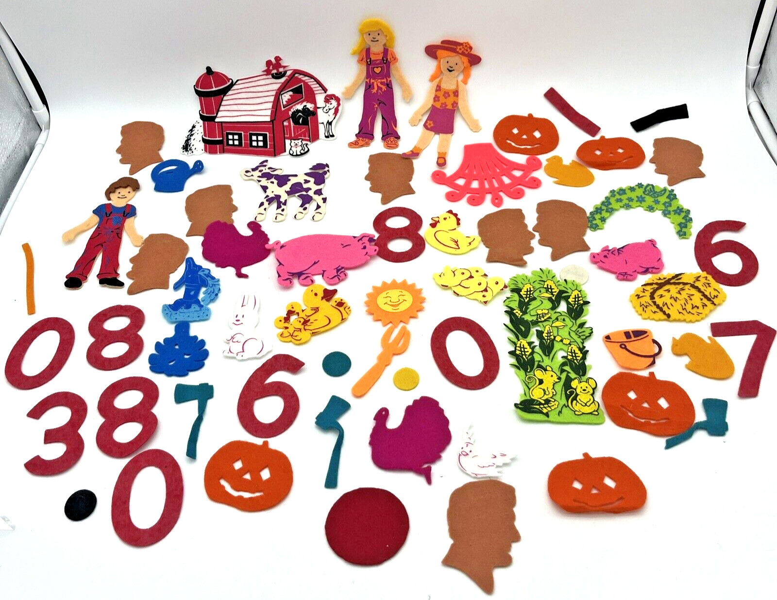 Vintage Felt Board Storyboard Figures & Characters Lot
