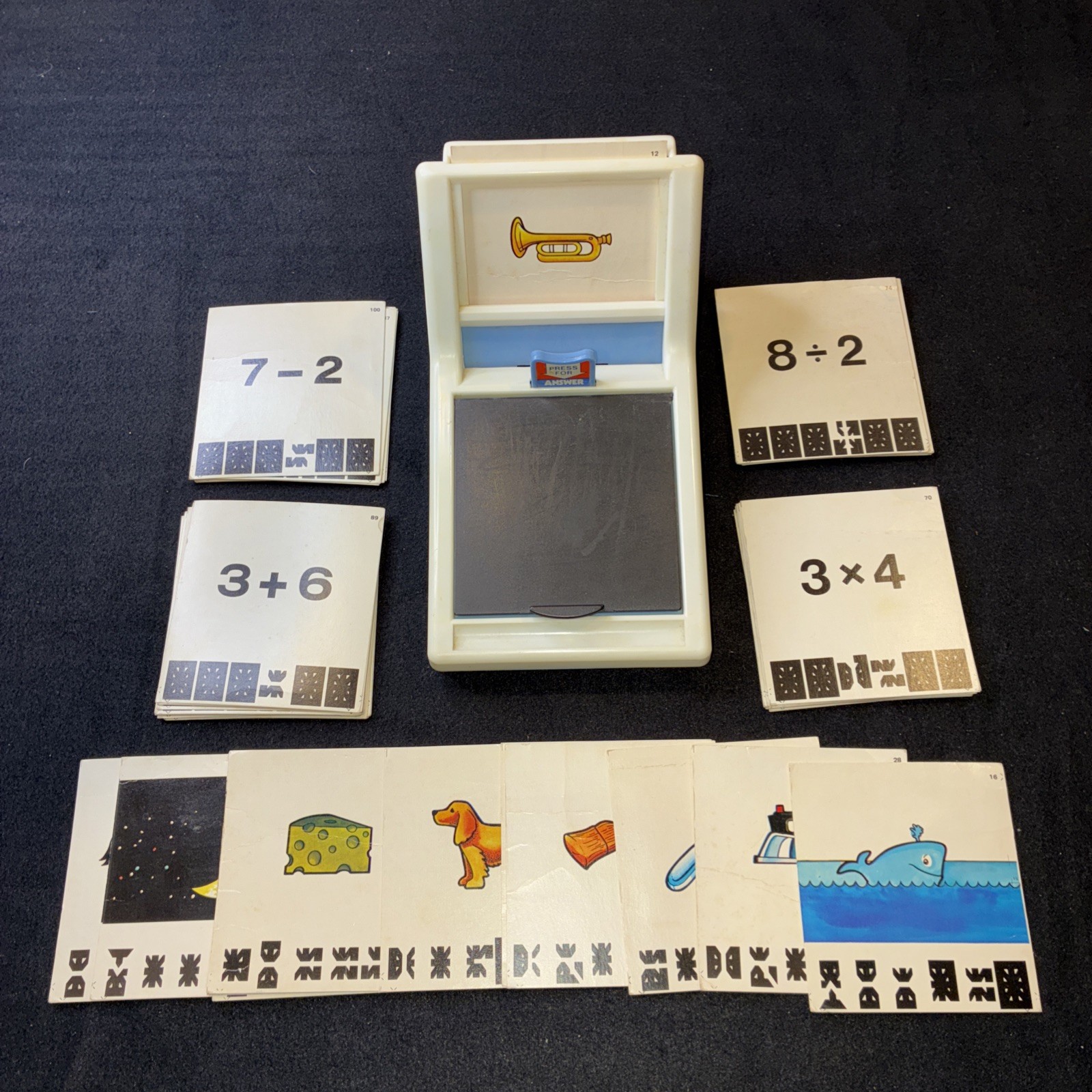 Meritus 1982 Math Toy Automatic Flash Card Machine With Lots Of Flash Cards