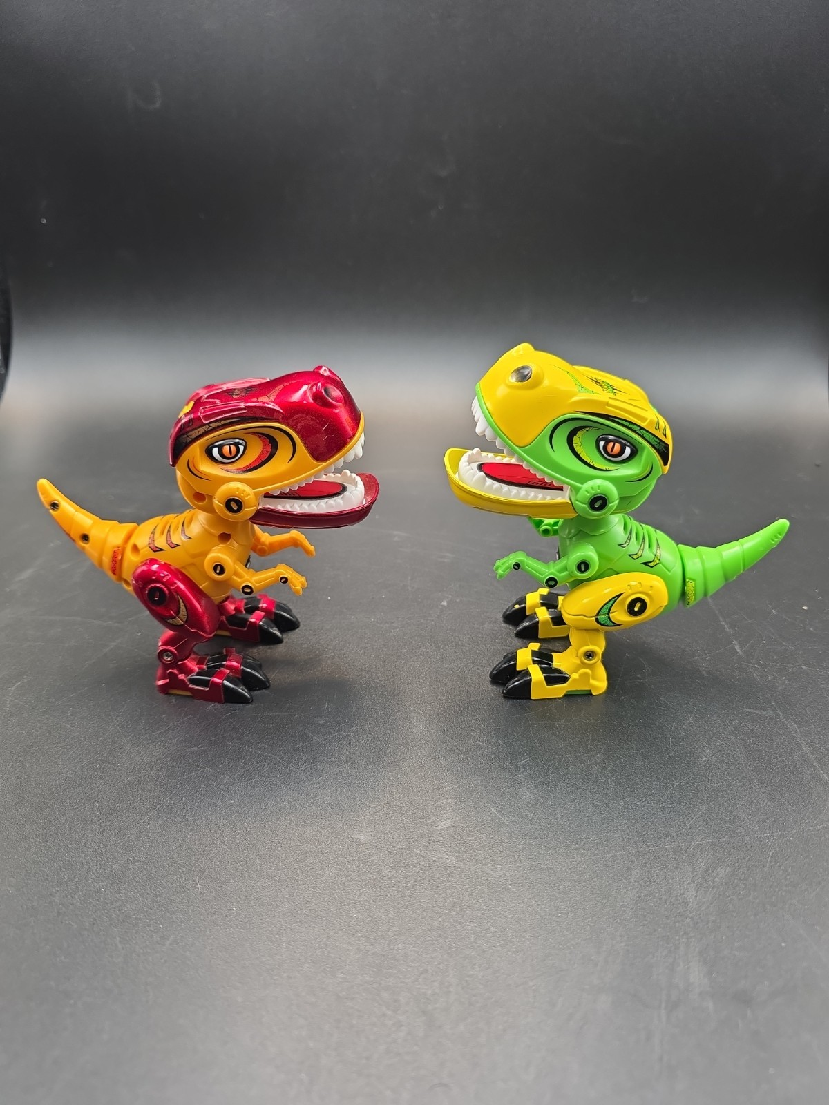2x Realistic Electric Dinosaur Animal Toys with Sound and Light for Kid Untested