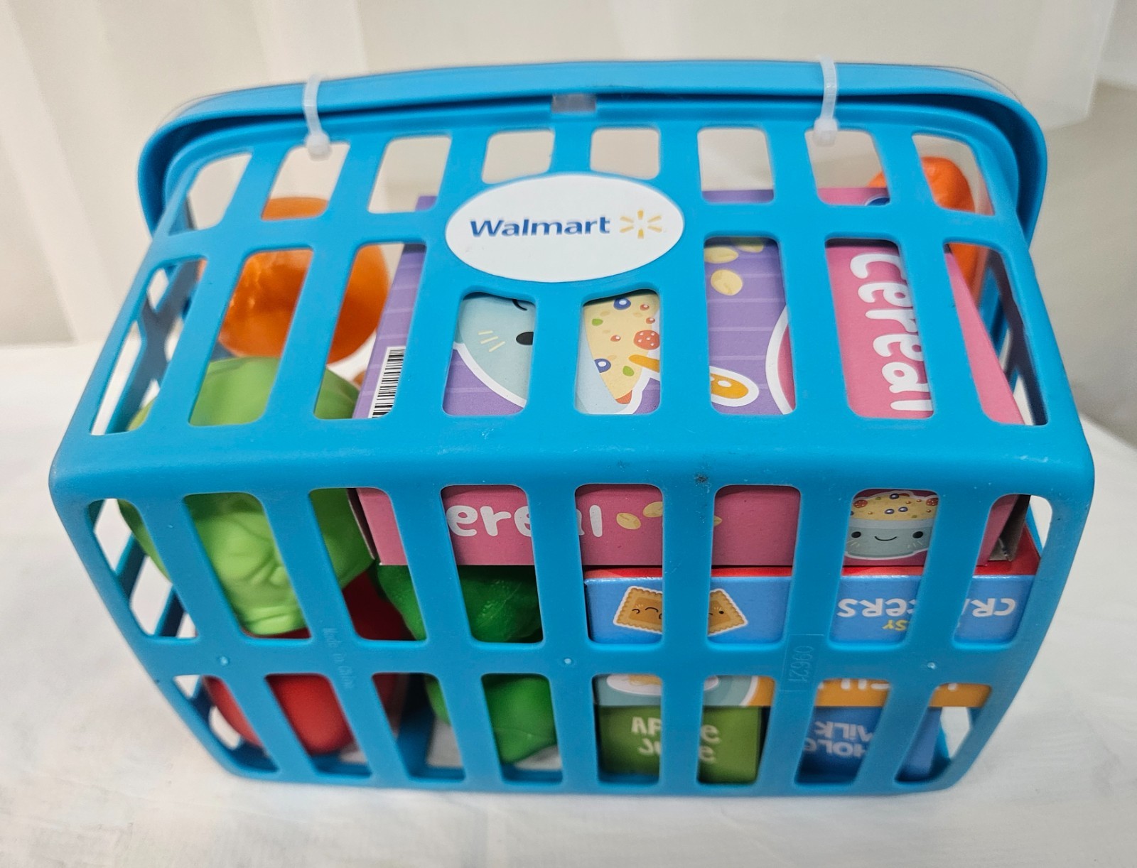 NIP SPARK Create Imagine 24 Piece Blue WALMART Shopping Grocery Basket Toys