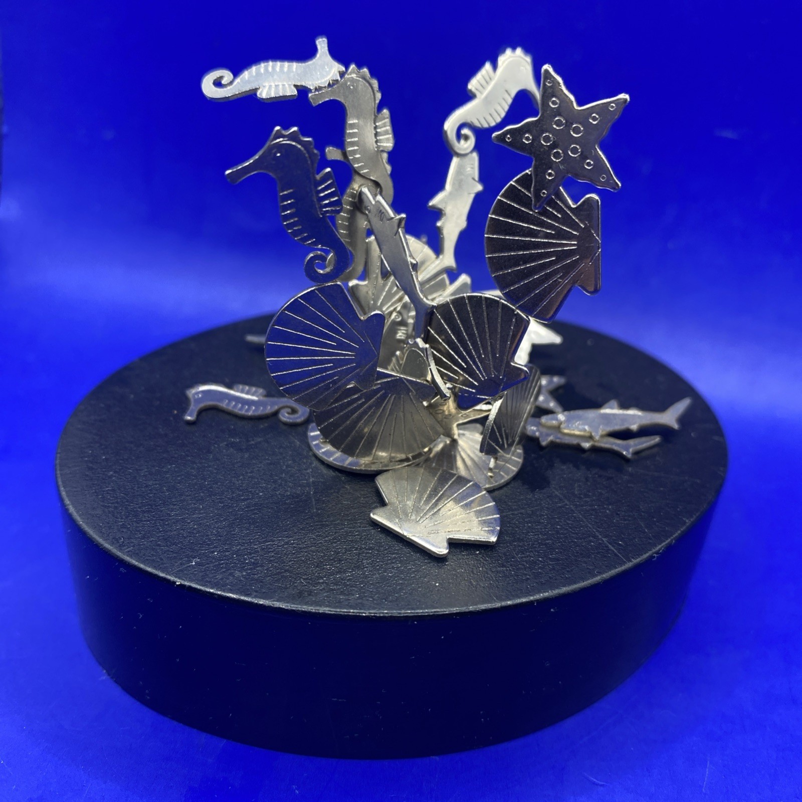 MAGNETIC SEA LIFE Mindfulness SCULPTURE, 80’s Style Desktop Sculpture, Beachy
