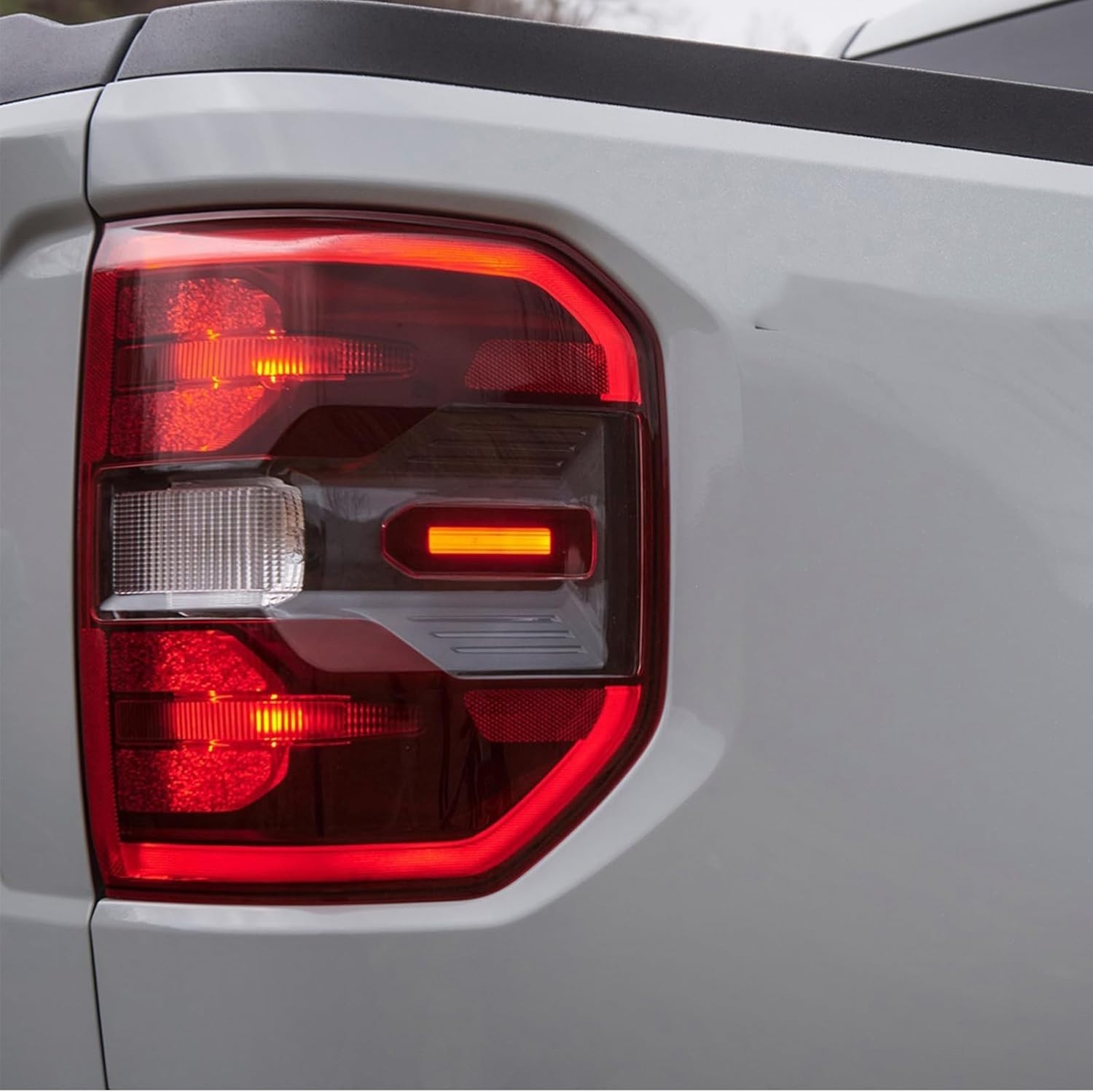 Right Tail Light Assembly for 2022-2025 Maverick TREMOR Passenger Side NZ6Z-134