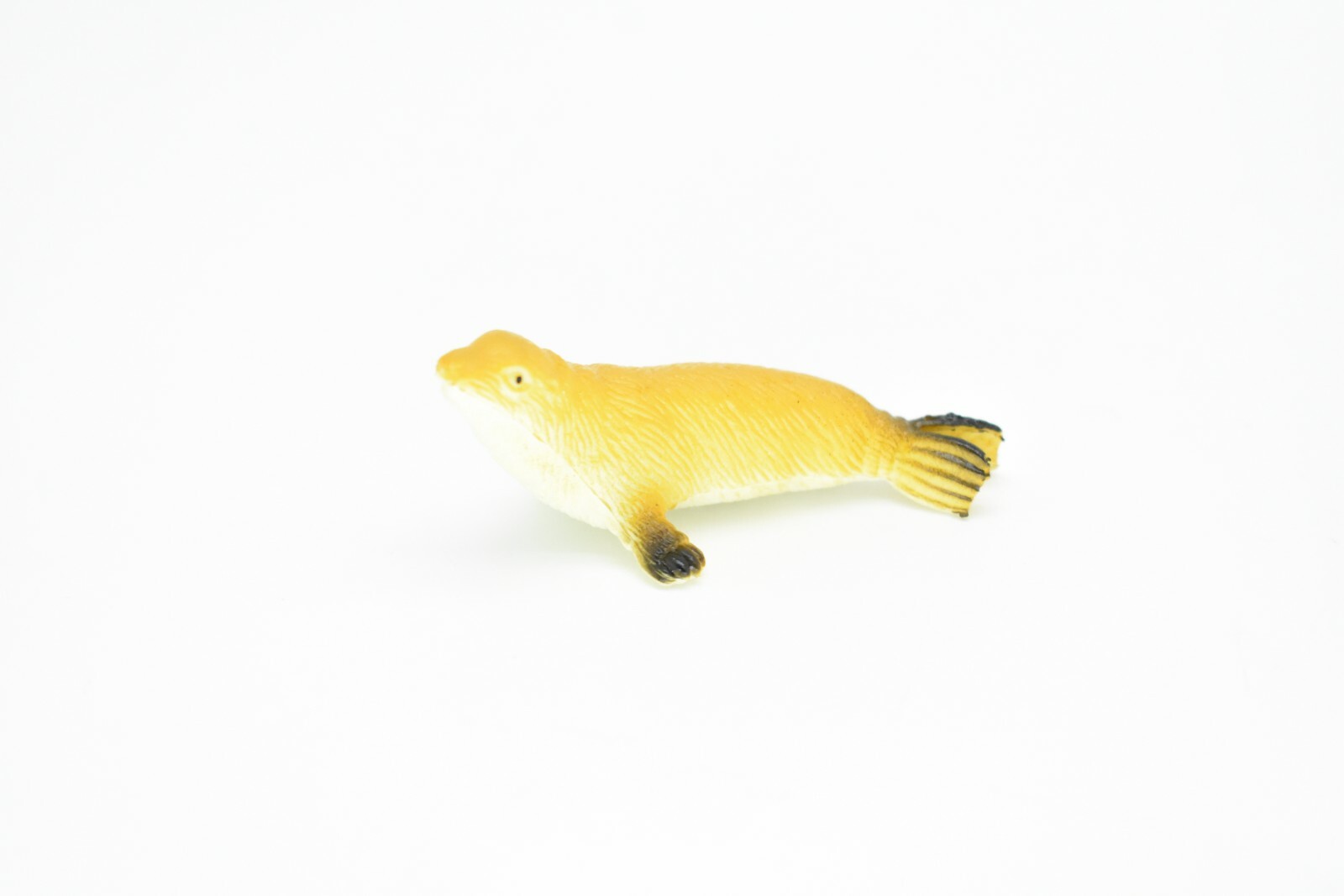 Sea Lion, Female, Very Nice Plastic Replica 2 1/2″ F593 B35