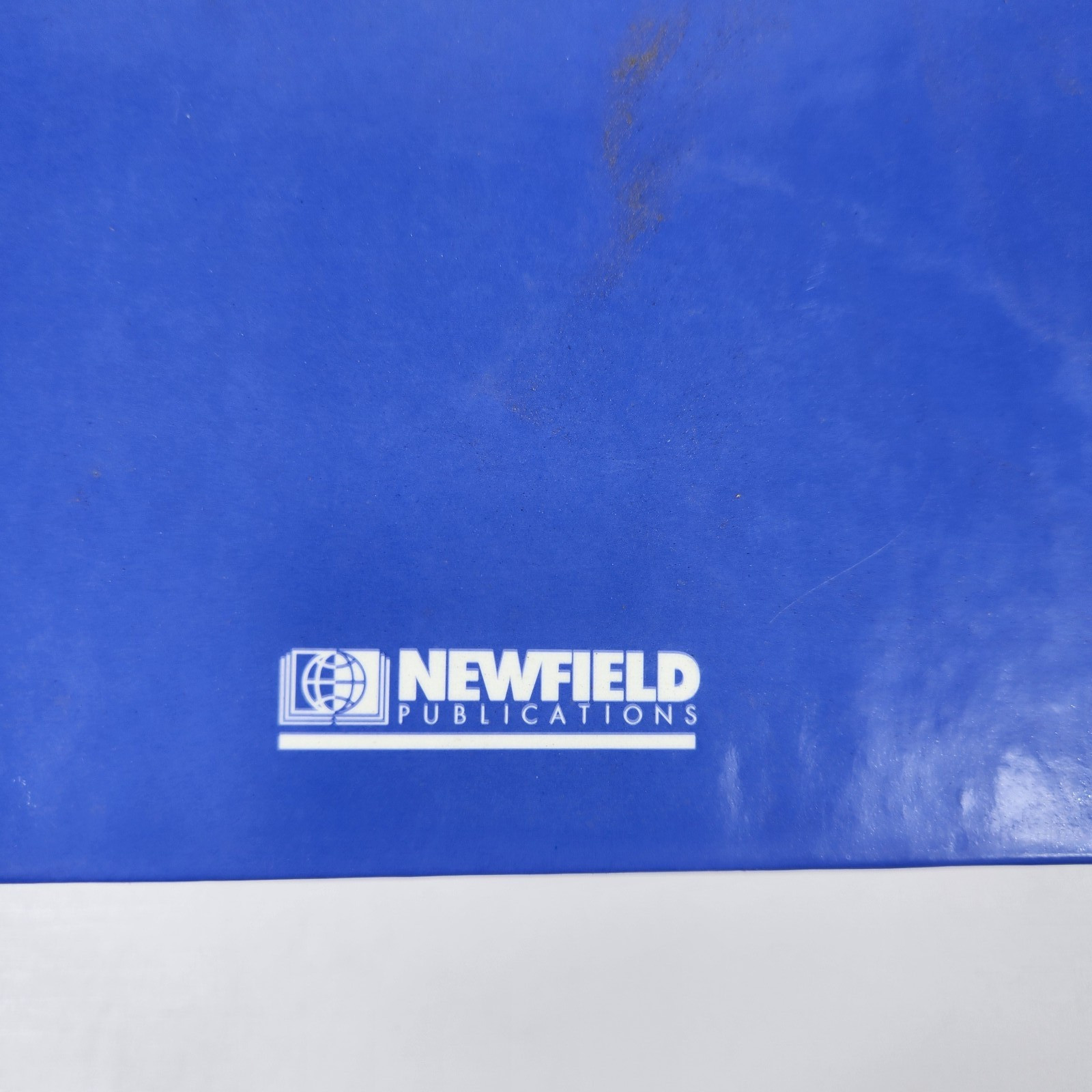 Newfield Publications DINOSAUR CARDS SET with 3 Ring Folder/Binder