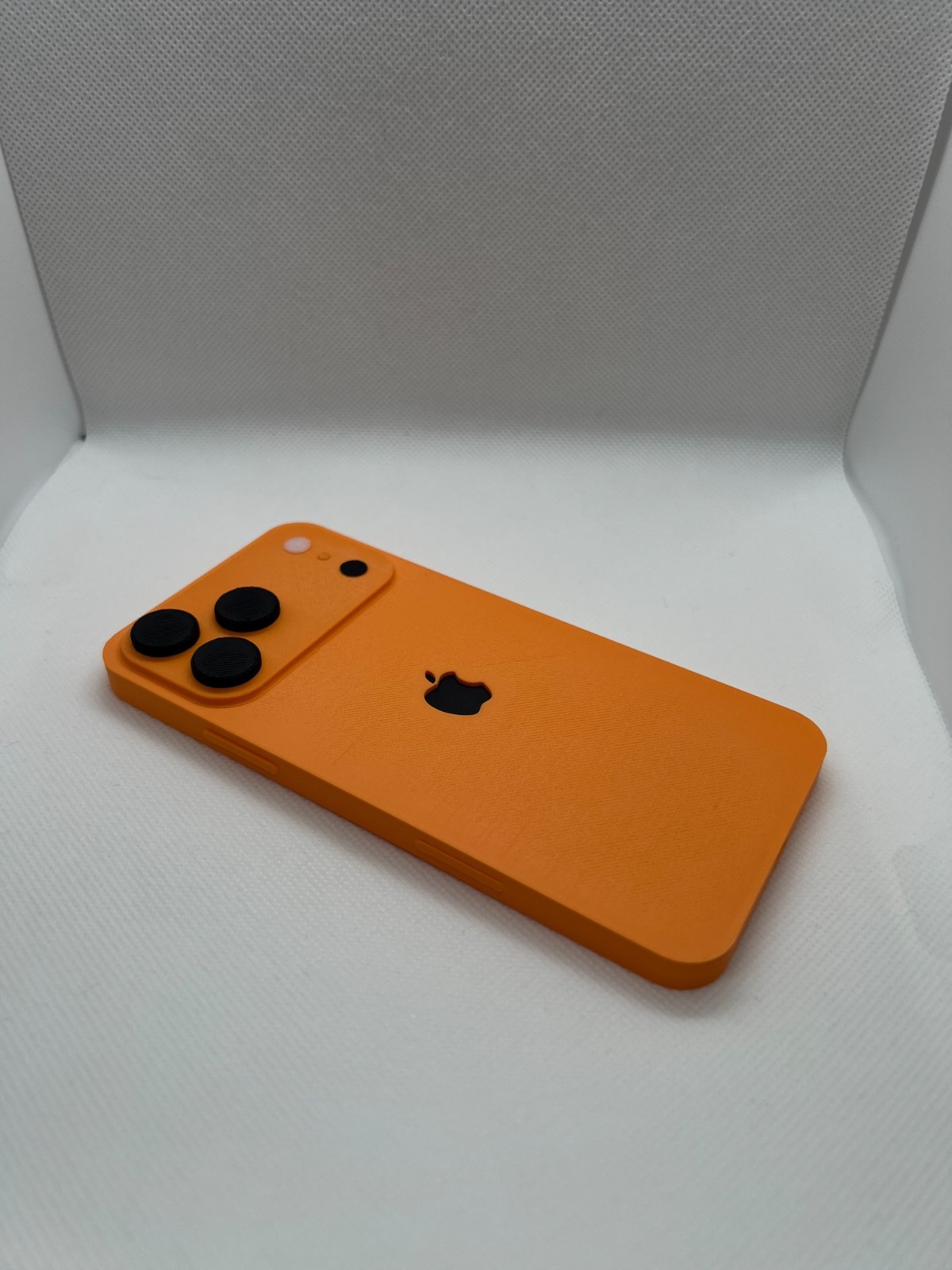 3D Printed Dummy iPhone 17 Pro – Fake Display Model Gag Gift Prop