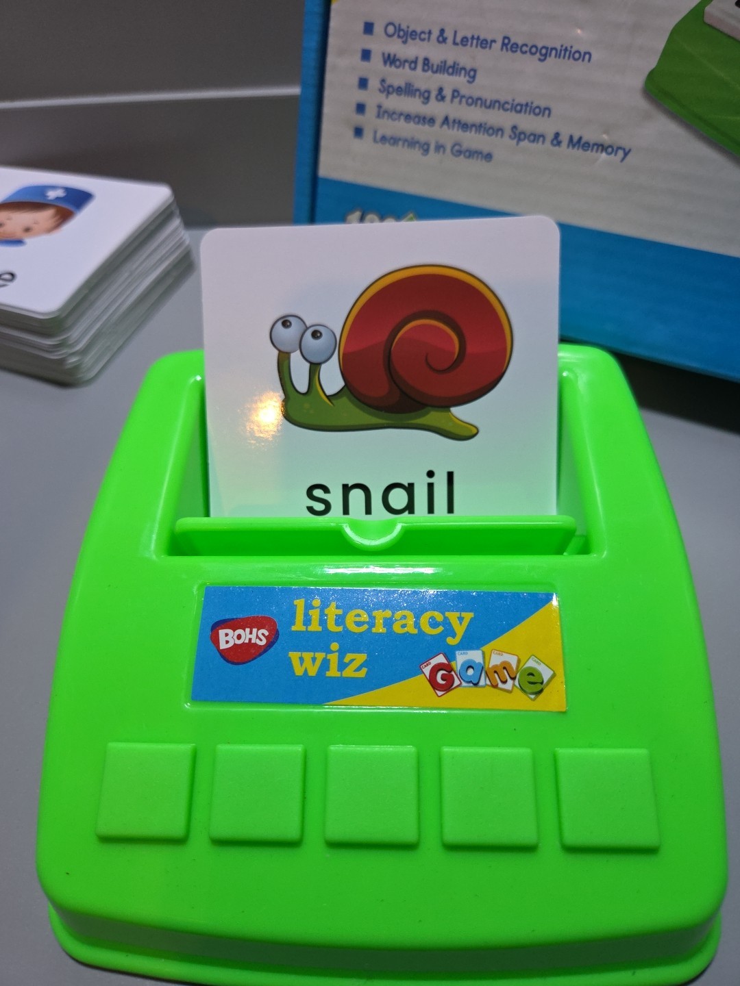 BOHS Literacy Wiz Game – See/Hide/Spell – Lower Case Flash Cards – Description