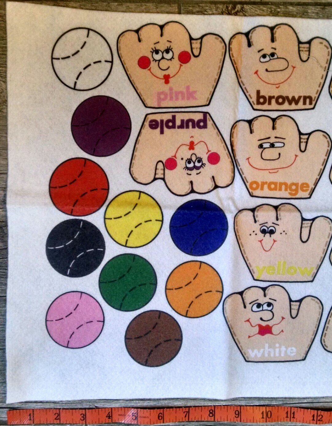 Story Time Felts – 14″ X 17″ Story Teller Colors Flannel Board Set