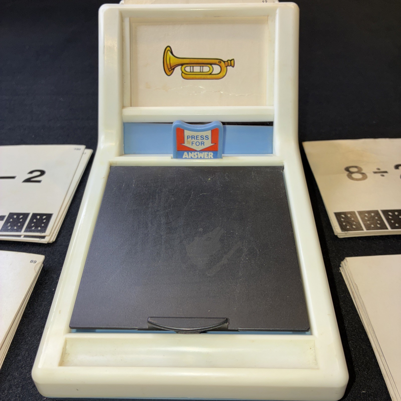 Meritus 1982 Math Toy Automatic Flash Card Machine With Lots Of Flash Cards