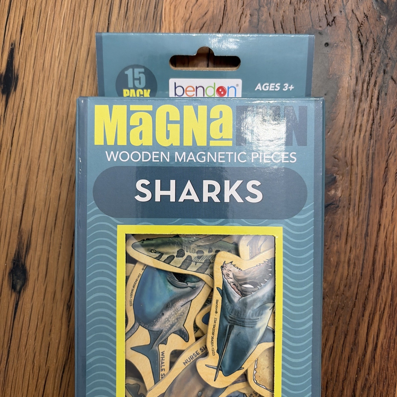 BRAND NEW-Bendon Magna Fun WOODEN Magnetic Sharks of North America 15 pack