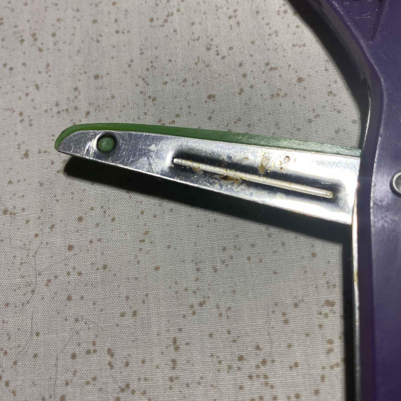 Unbranded 5 1/2″ KIDS SAFETY SCISSORS: Blunt Tip, Green & Purple, Hearts