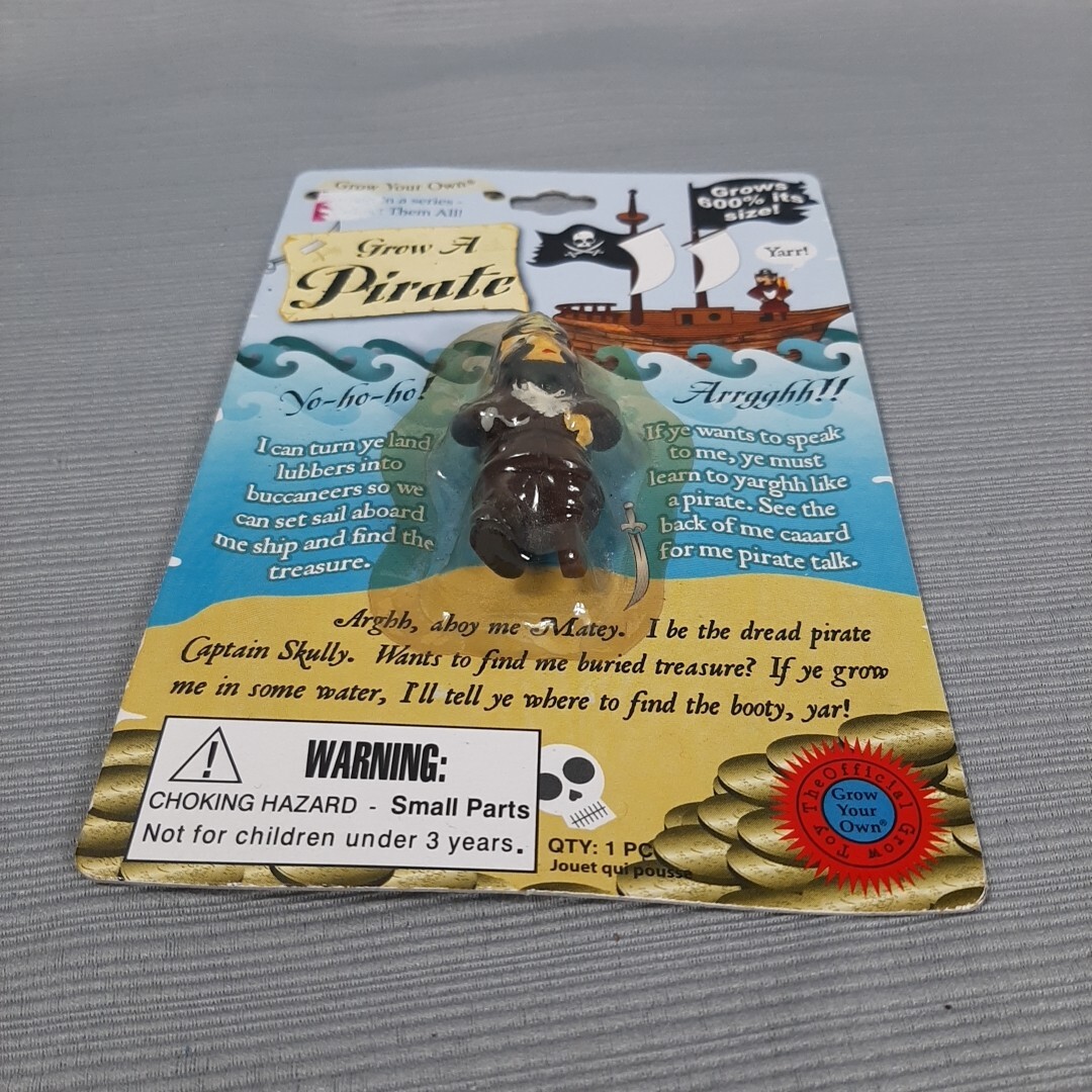 Grow a Pirate Just Add Water Pirates Official 600% Size NEW In Package