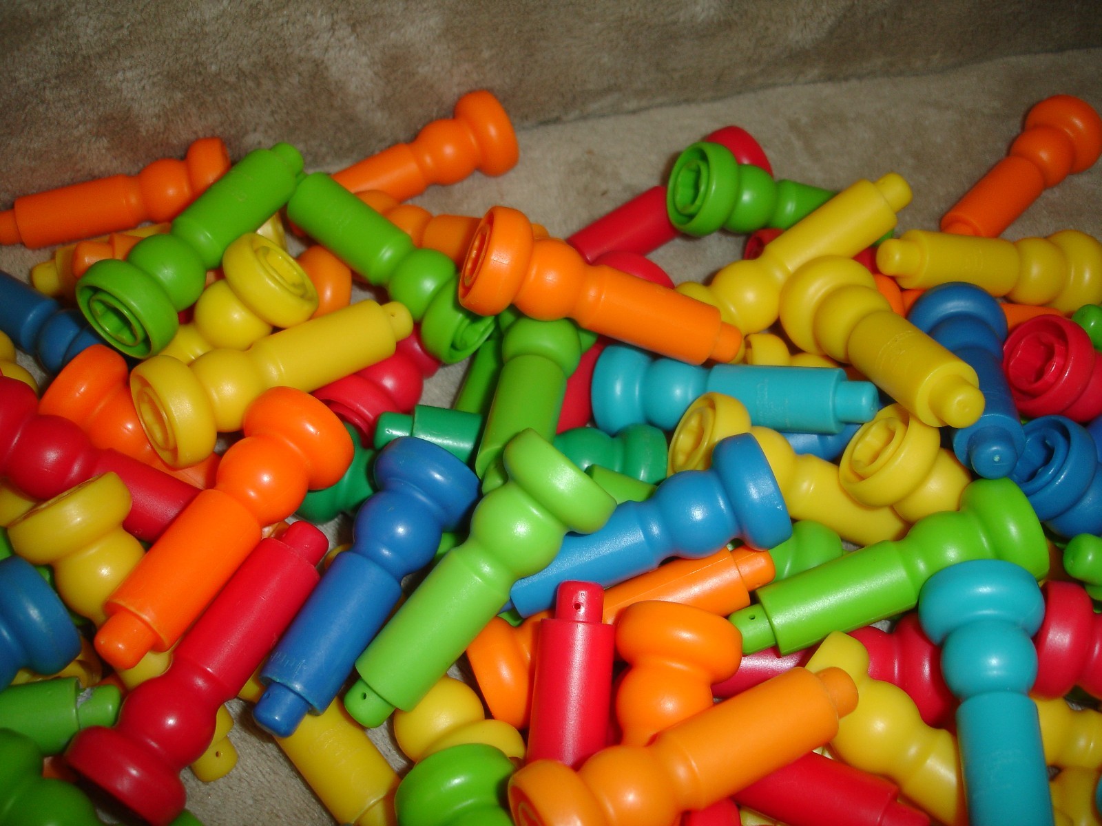 Lot of (230) Playmonster Replacement Pegs Plus (33) Other Shapes/Brands
