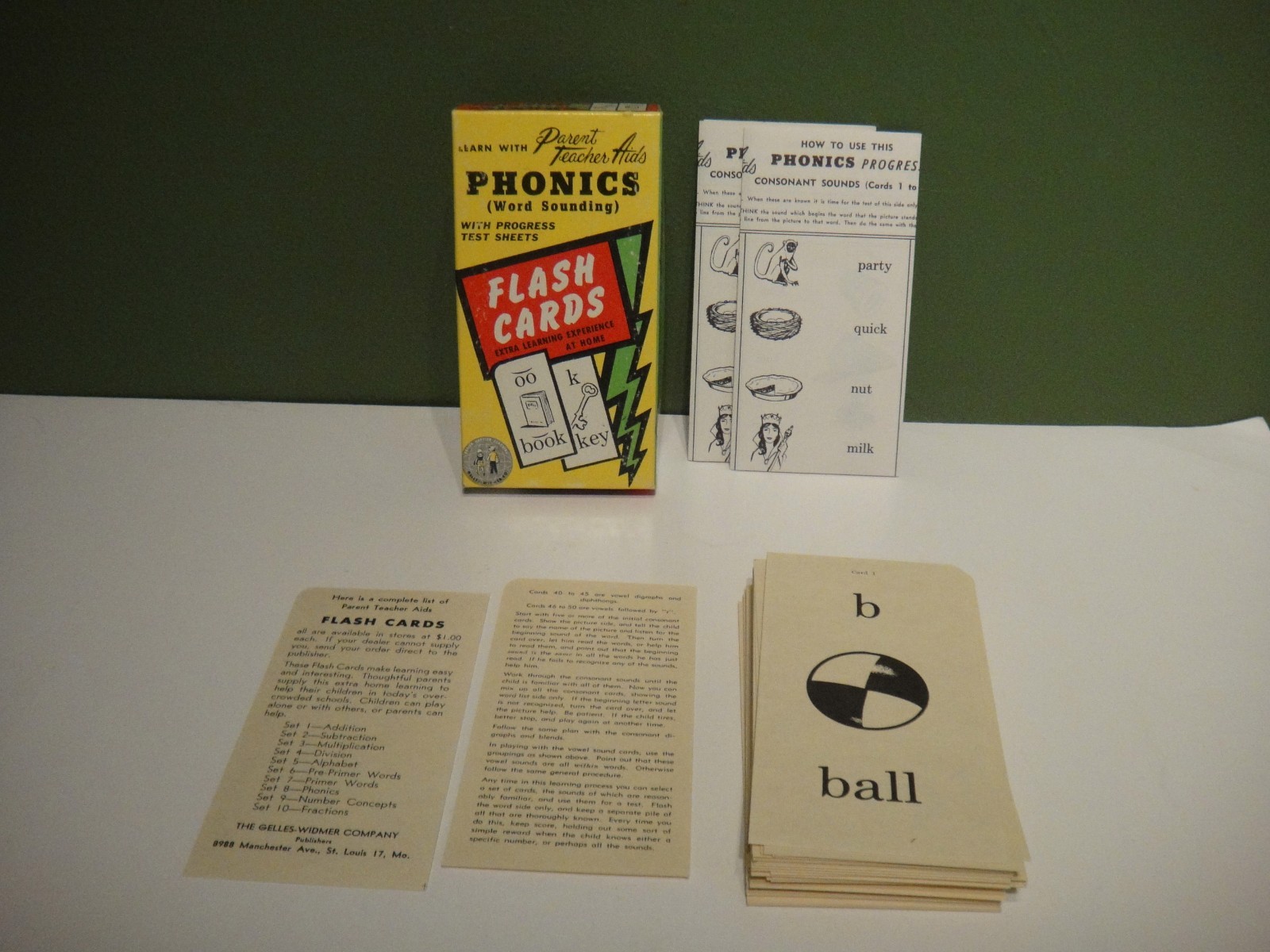 Educational Flash Cards Lot of 2 – Phonics (word sounding) & Division