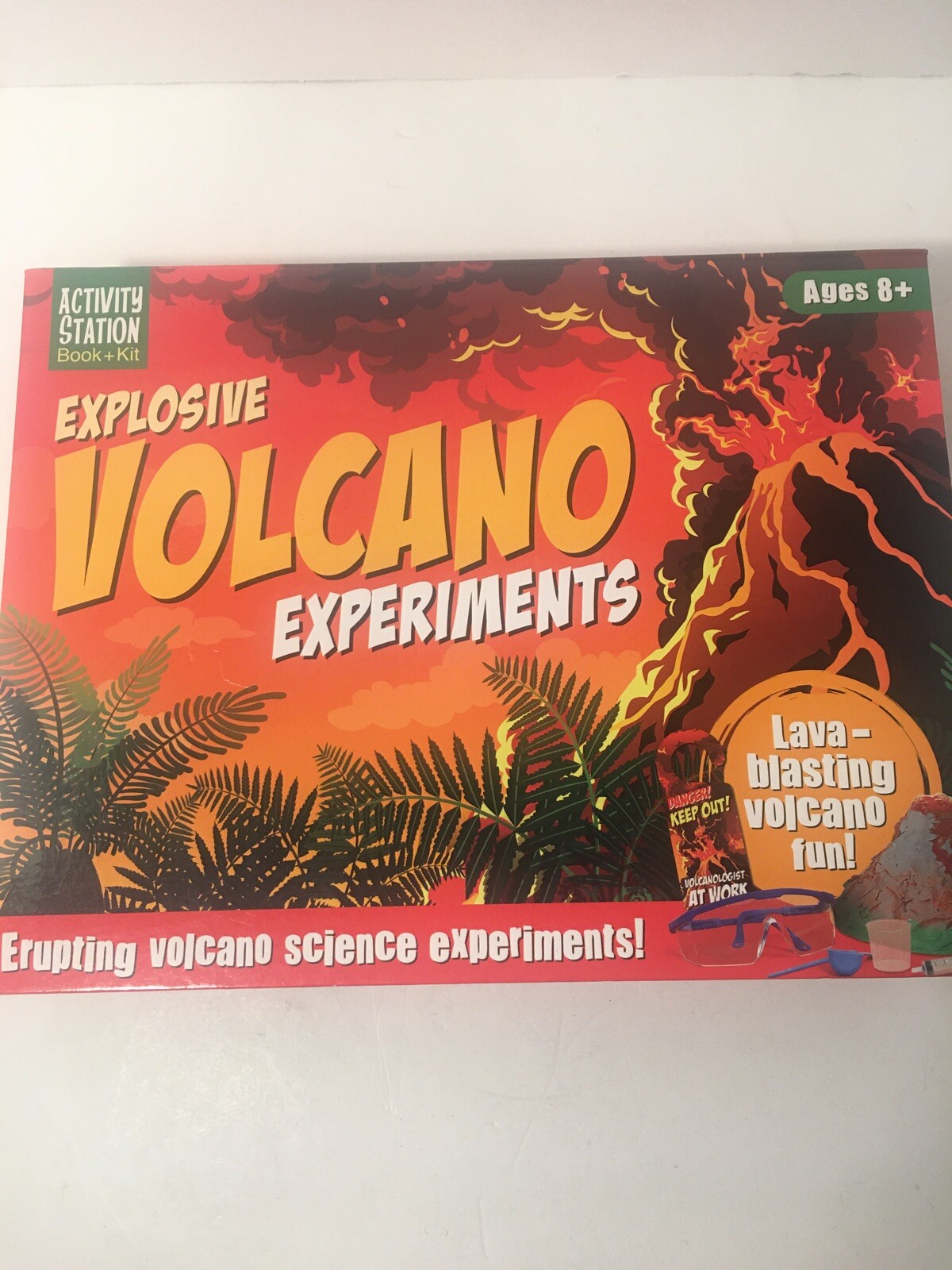 Imagine That: Explosive Volcano Expirements Kit New