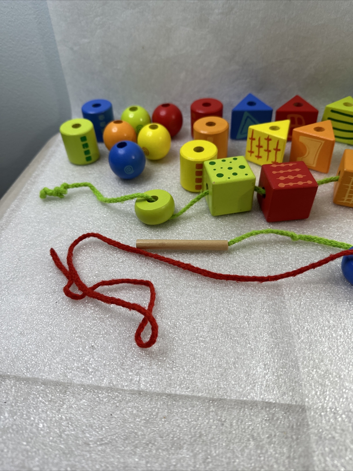 String Along Shapes Ages 3+, 26 Blocks Pieces Creativity Motor Skills