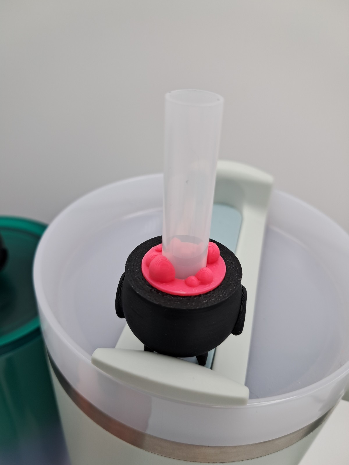 3D Printed Spooky Cute Witch Cauldron Straw Topper – Reusable Straw Accessory