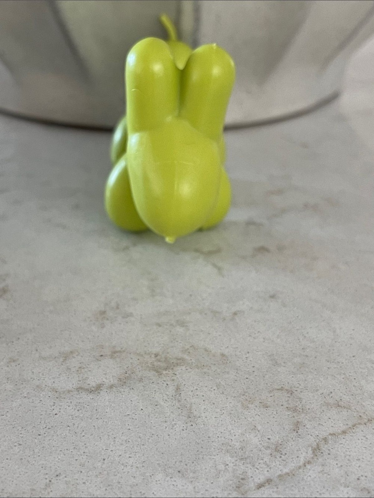 JA-RU Irre-Squish-tible Stretchy B’Loon Dog Toy Green NEW