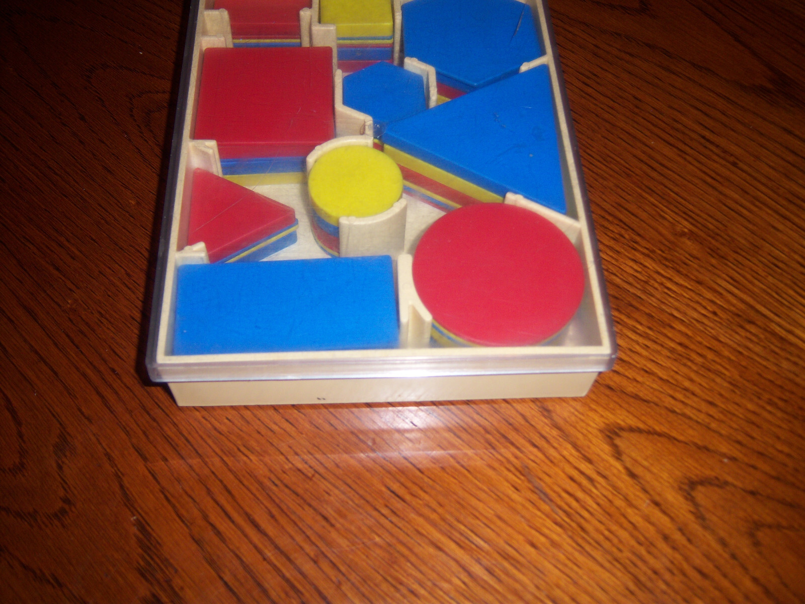 VTG Invicta Educational Aid Desktop Attribute Logic Blocks 36-120 England GAME