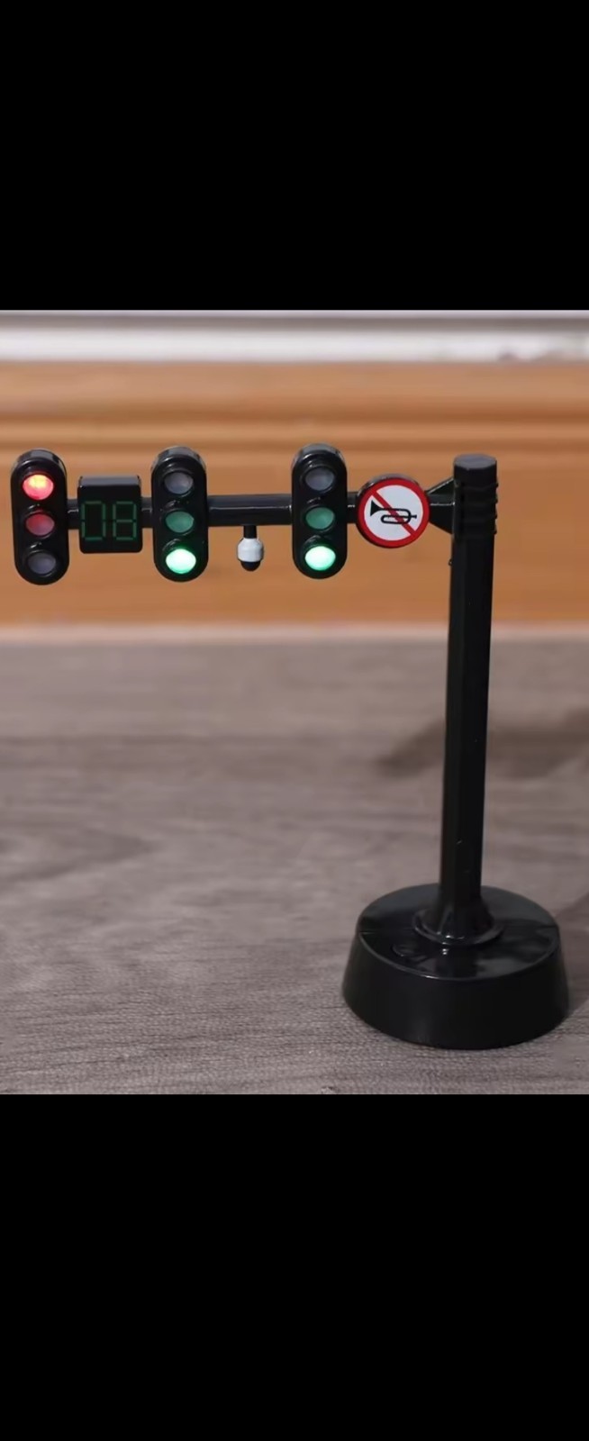Toy Traffic Light Signal w/ Stand, LED Lights, Black, Age 3+, MPN 2210