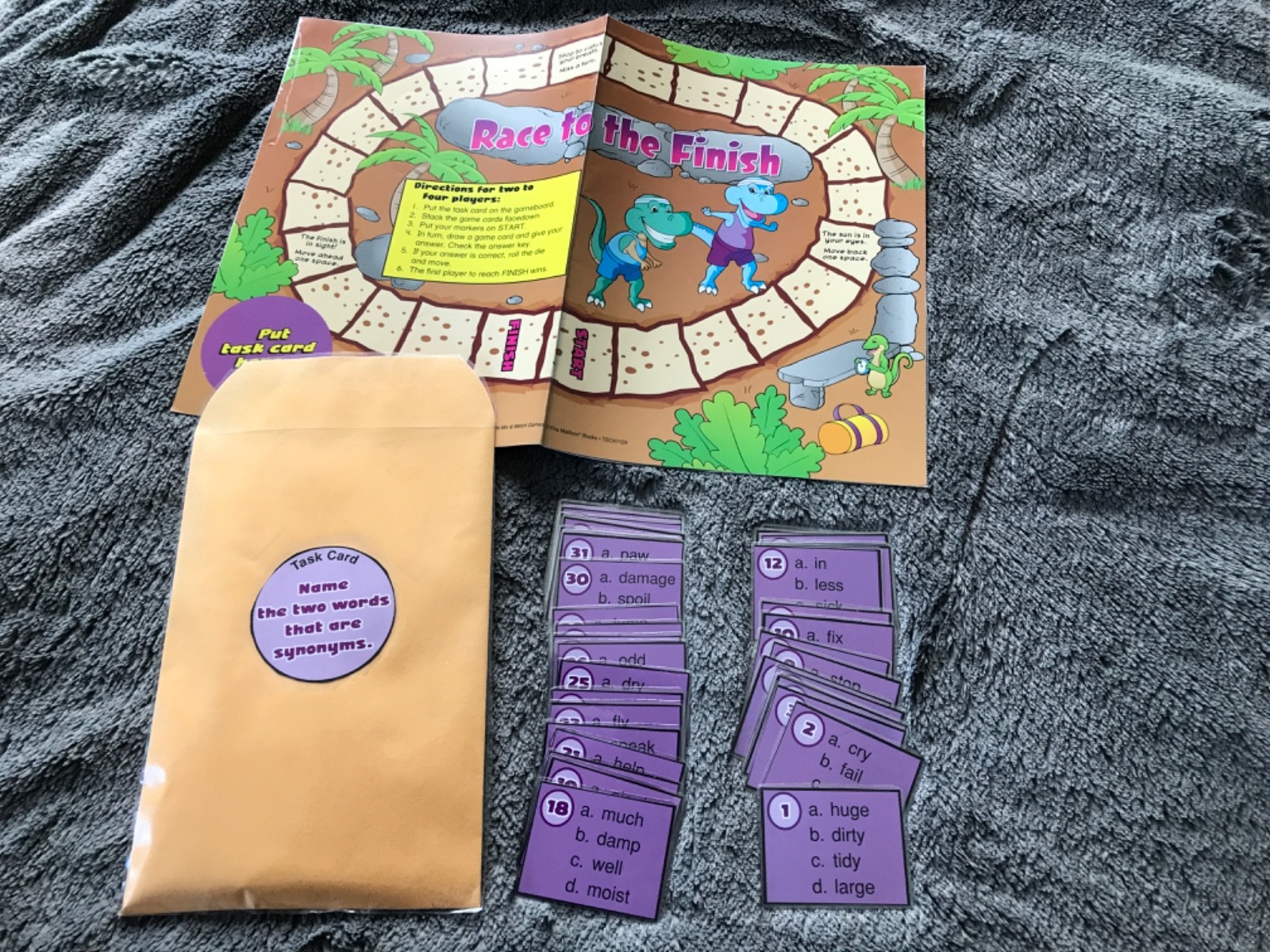 Race to the Finish! Synonyms lang arts teacher game resources 3rd grade