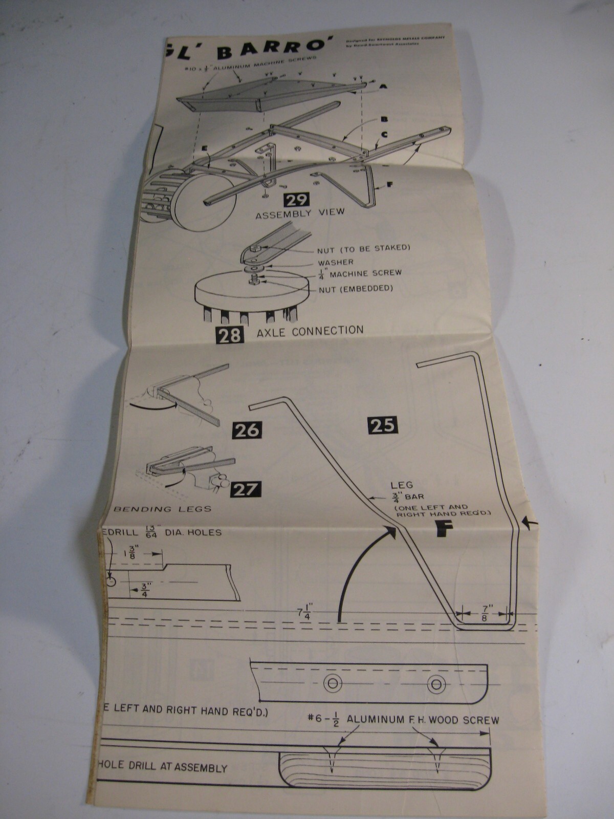 Do-it-yourself Plans for Christmas Toys and Decorations Reynolds 1953