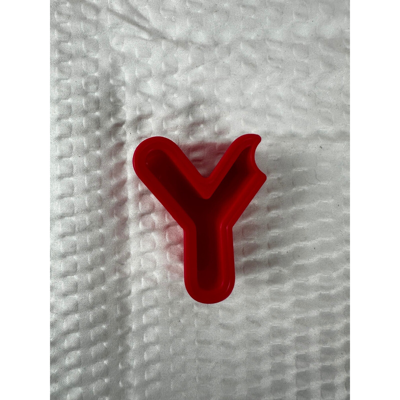 Letter “Y” for Elmo On The Go learning game.