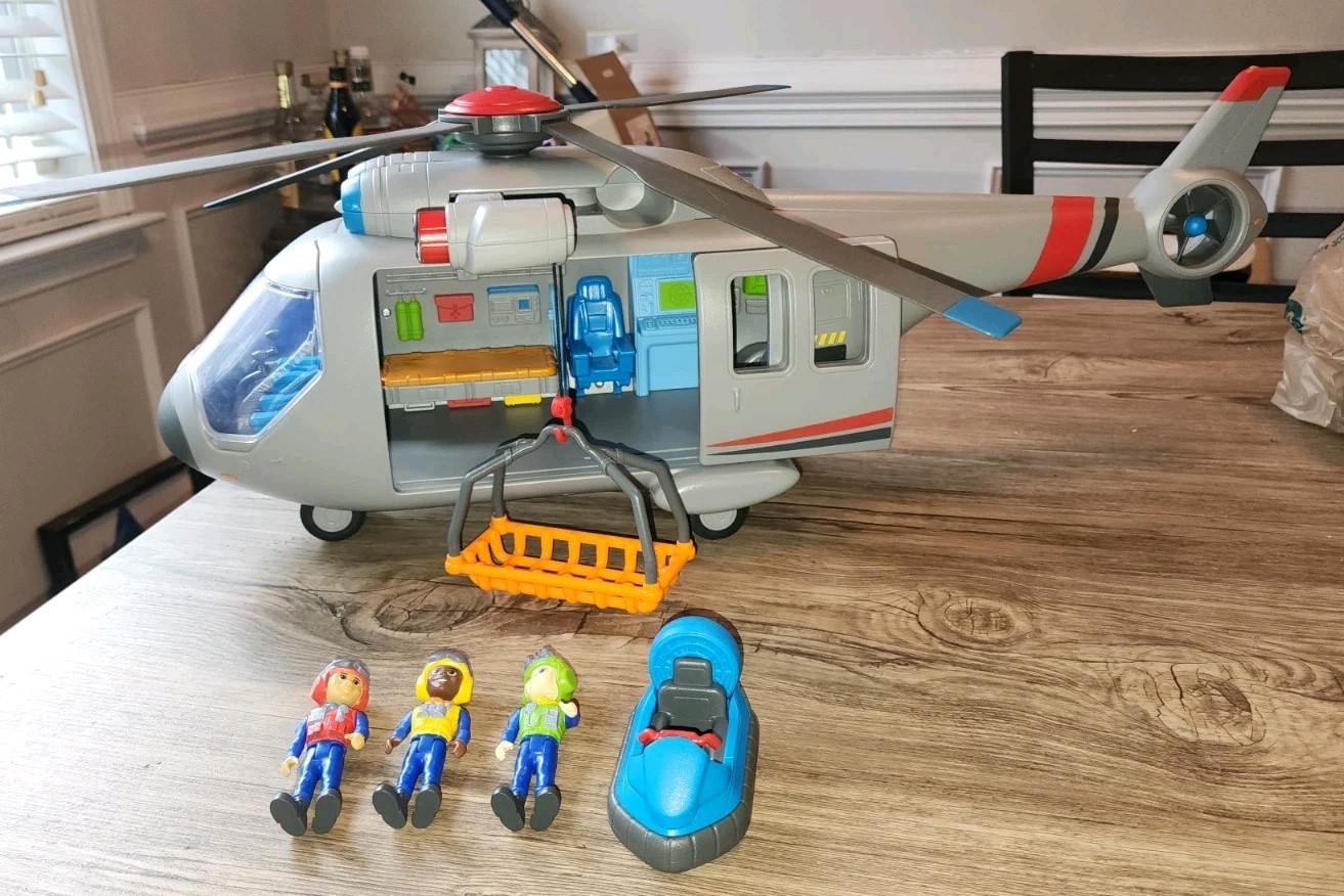 Lakeshore Ready for Takeoff! Adventure Helicopter 3 Figures & Accessories