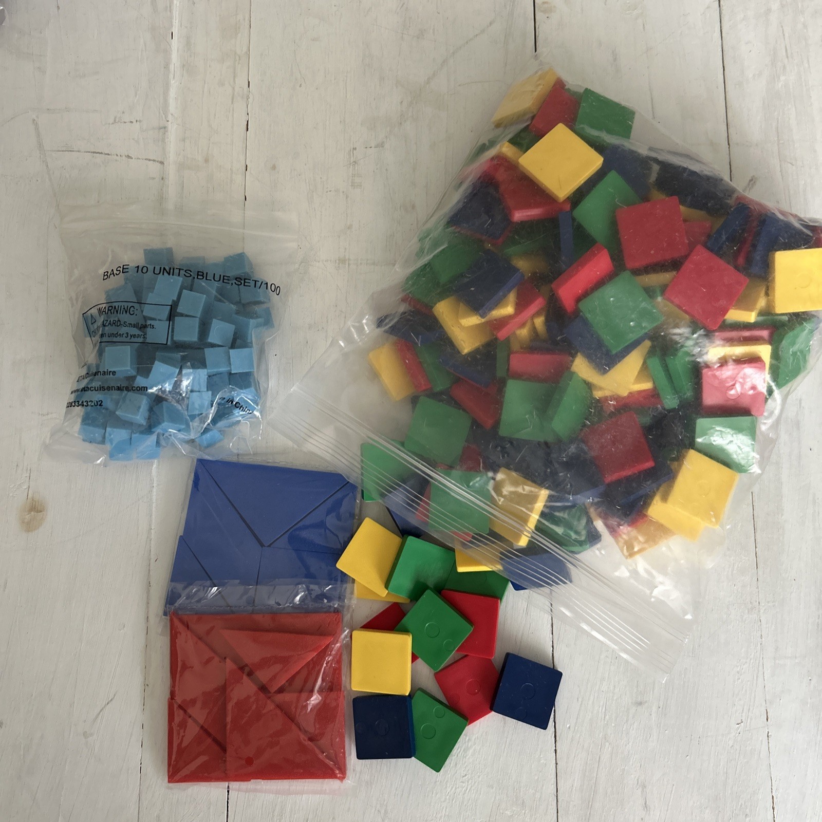 Rightstart Learning Toys 200 Centimeter Cubes, 2 Tangrams, 200 Color Tiles