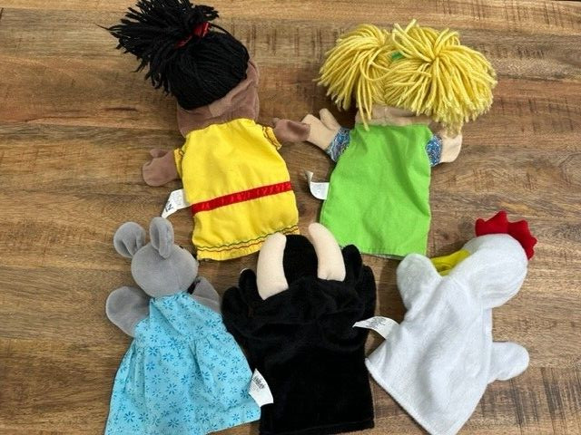 Lot 5 Kaplan Early Learning Diveristy Plush Hand Puppets Girls Cow Mouse Chicken