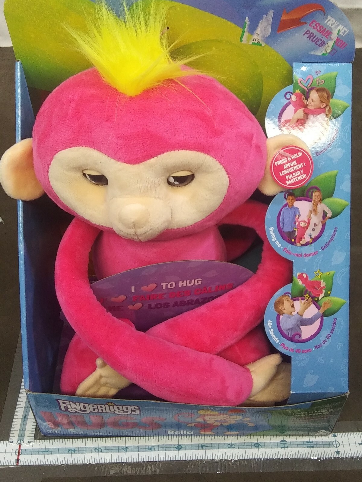 I love to hug monkey Fingerlings Hugs Bella interactive makes 40+ sounds