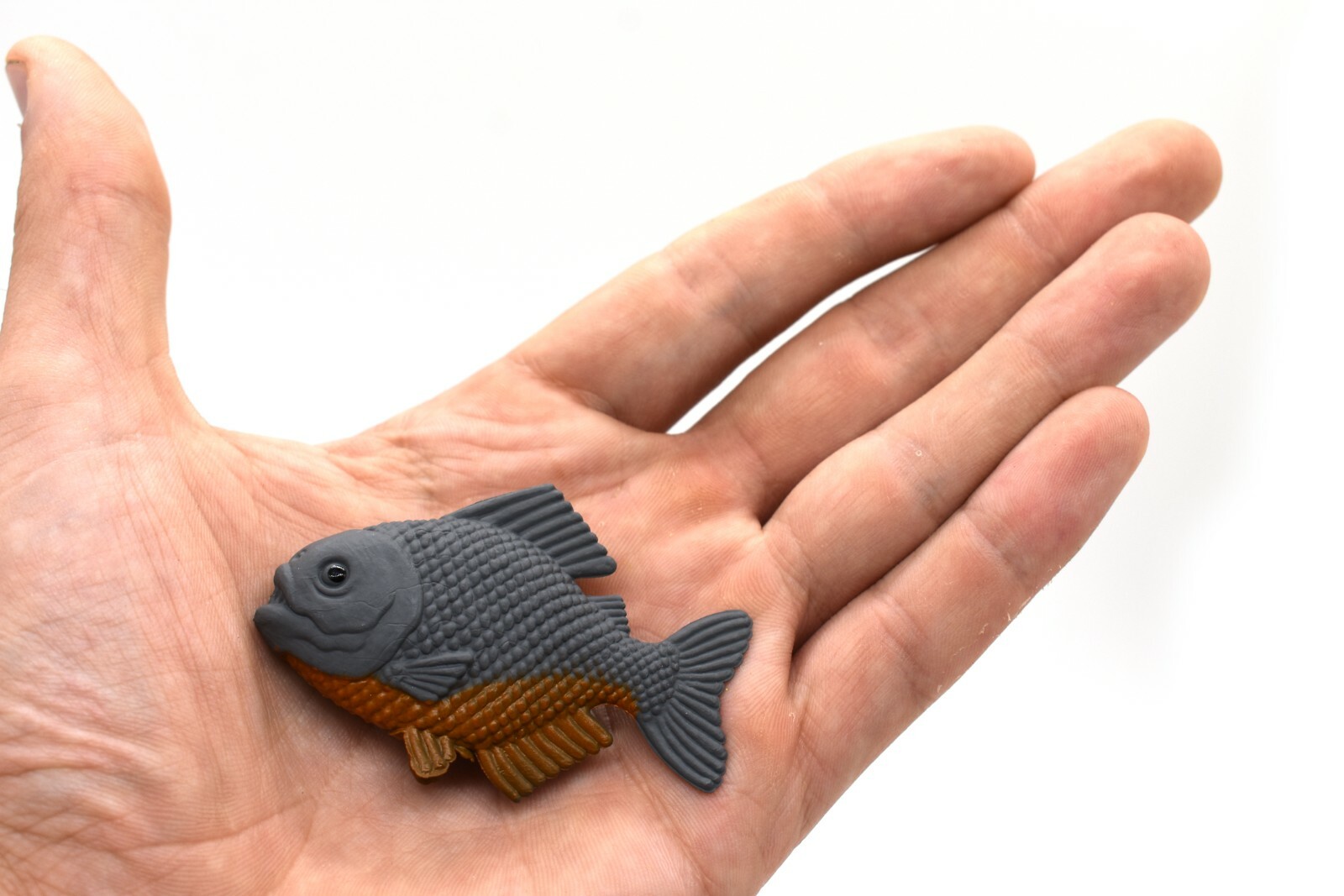 Plastic Piranha 2 1/2-inch toy fish – F424 B8