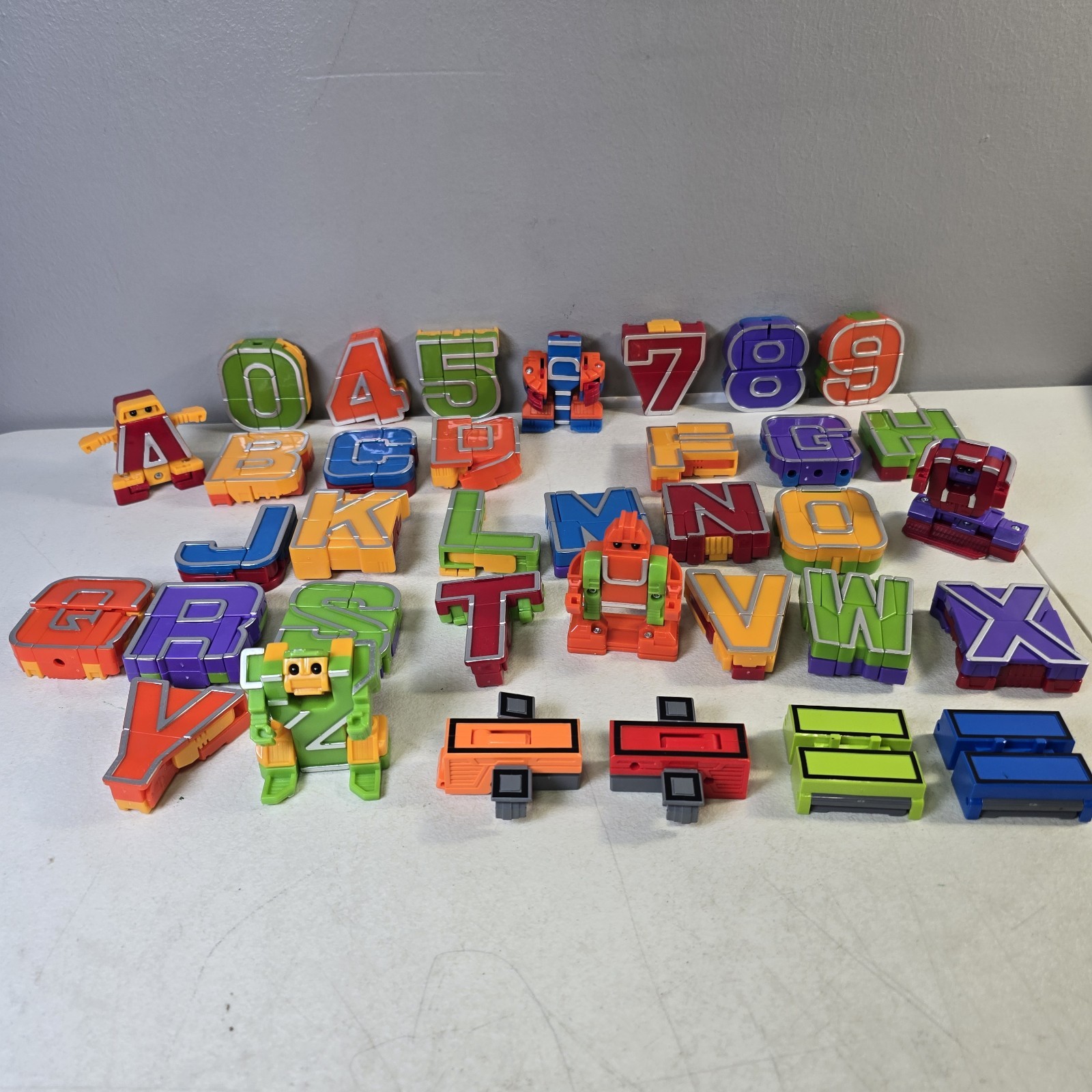 Alphabots Alphabet + Number Robots Combination Transforming Set Of 35 Miss E I #