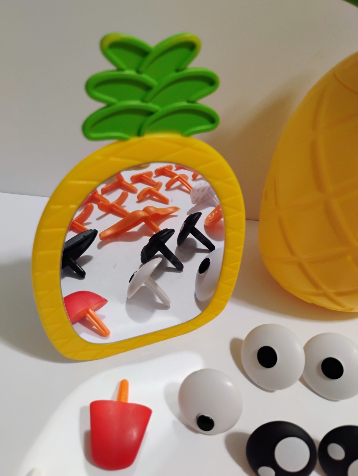 Learning Resources Big Feelings Pineapple Faces Toy