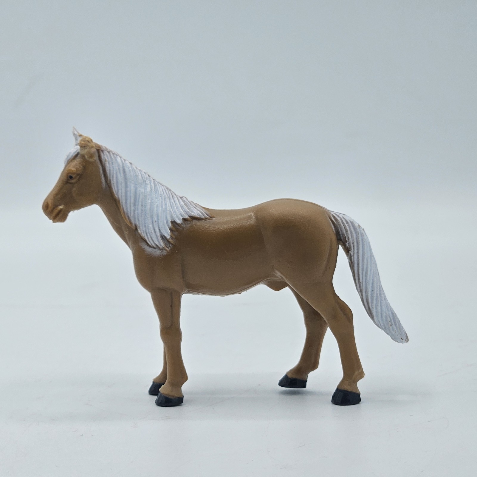 Lot Of 2 Horse Plastic Toy Animal Figure Gray Brown White Hair