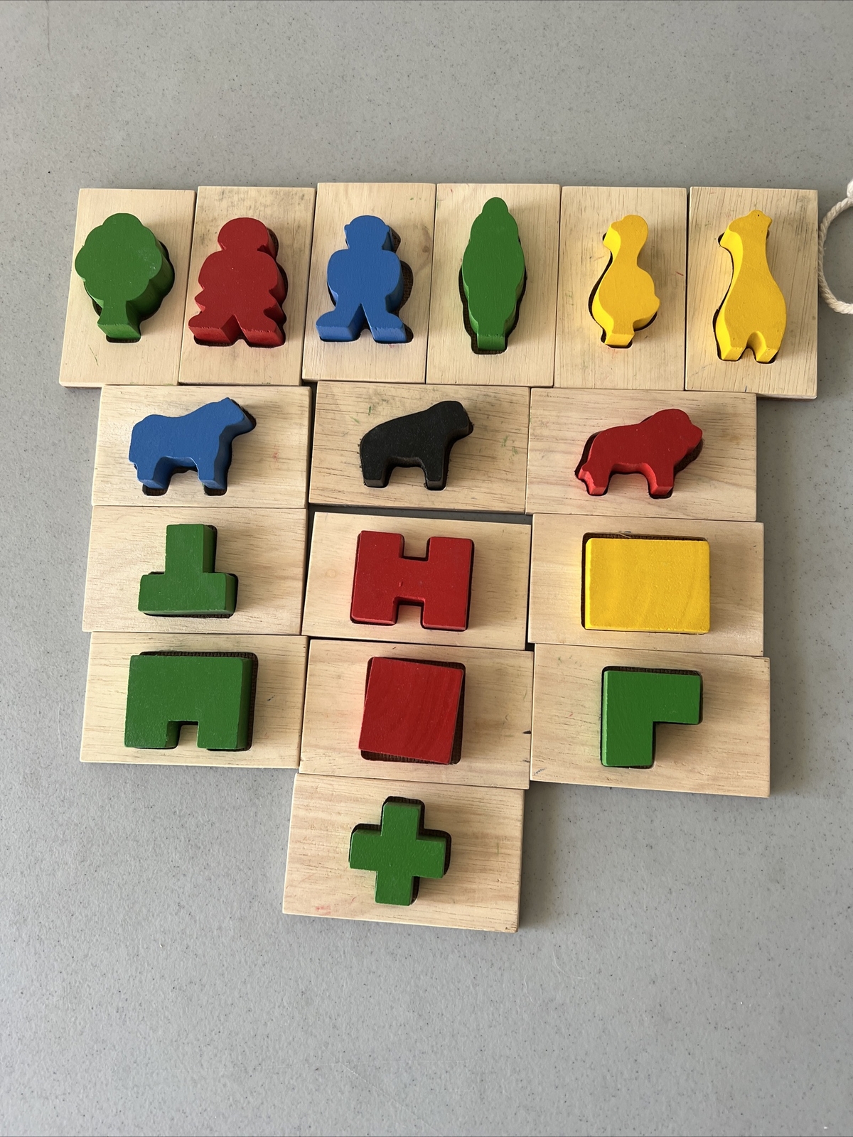 Guidecraft 3D Feel and Find Kids Game Wooden Matching Shapes w/ Bag Wood Animals