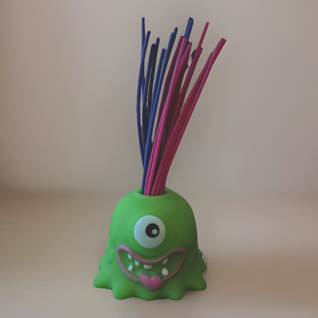 Set Of 3 Novelty Funny Hair Pulling Will Be Screaming Little Monster Teaser Toy