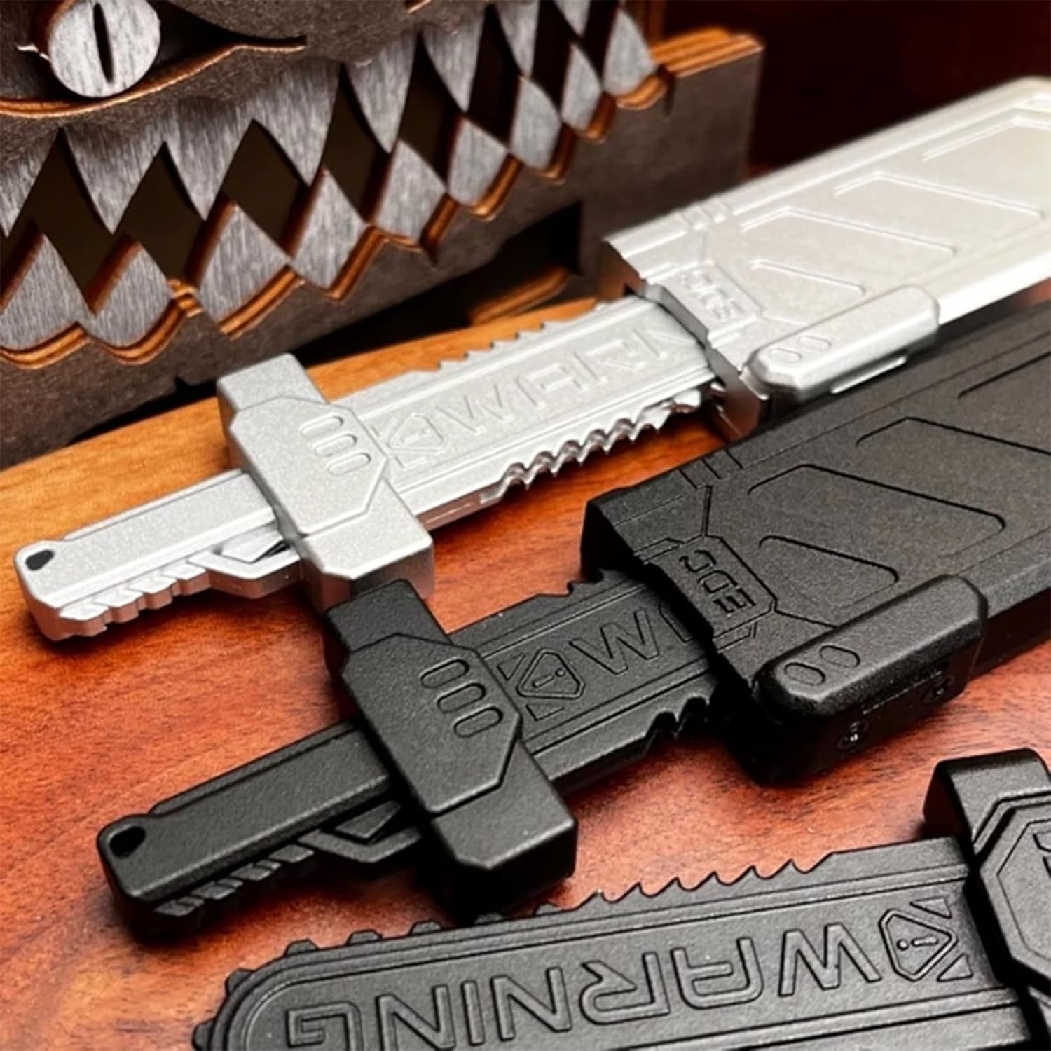Modern Stylish Recreational Unique Eye-Catching Retractable Saw Sword Fidget Toy
