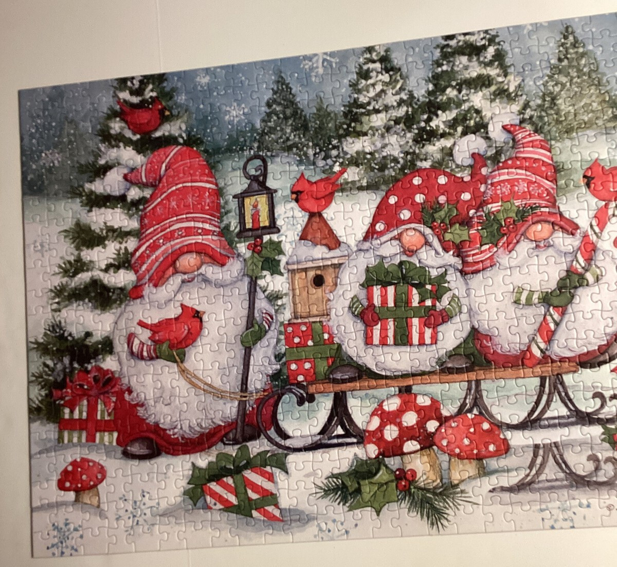 LANG PUZZLES – 500 PCS – HOLIDAY GNOMES – 18 X 24