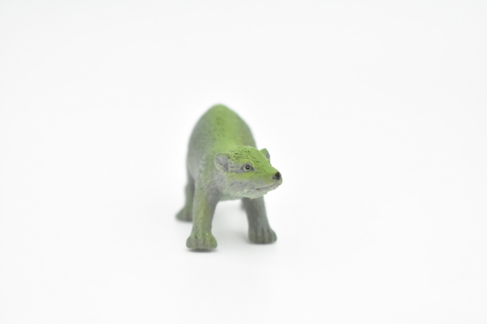 Weasel Toy, Very Nice Plastic Animal, 2 1/2 ” CWG123 B238