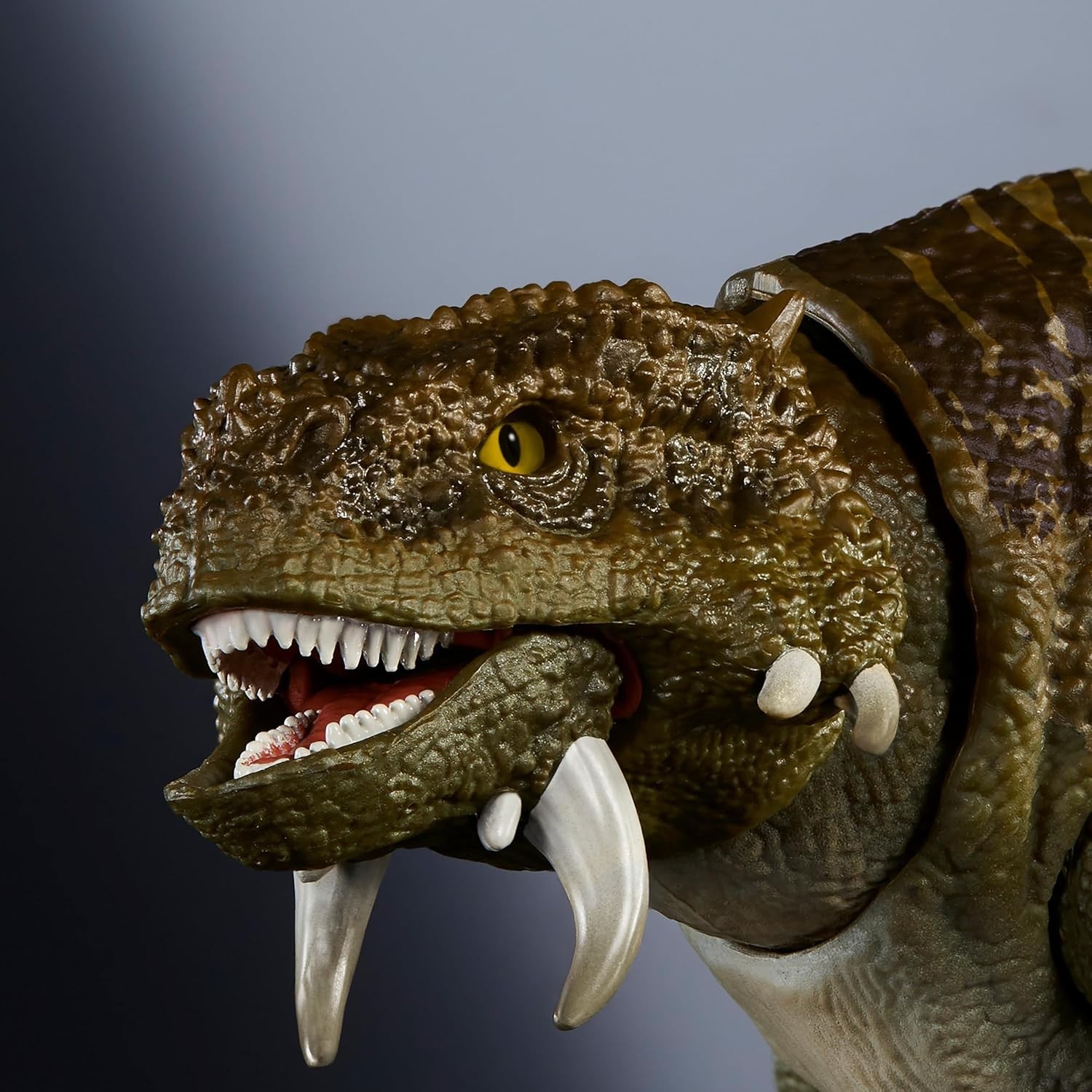 JURASSIC WORLD Action Figure Scutosaurus Green Plastic for Ages 8 and Up, JDJ08