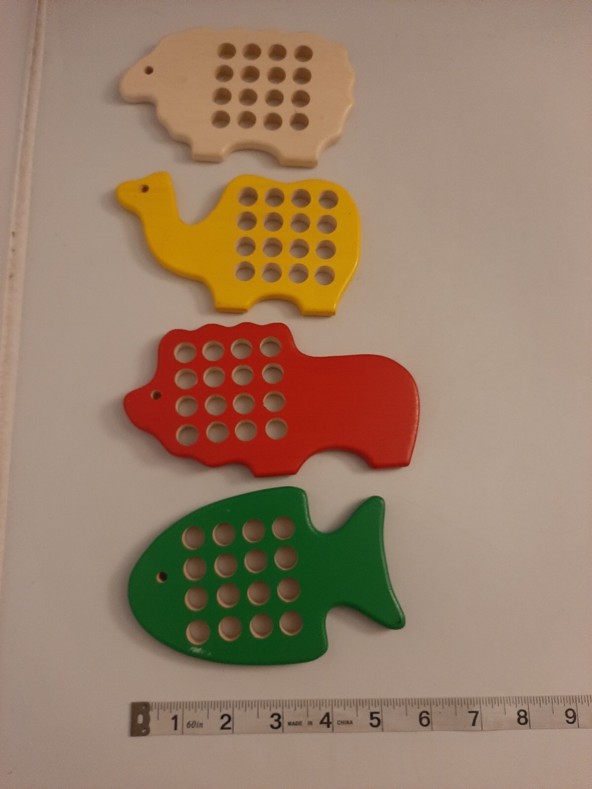 Lot of Learning Lacing Animals Set of 4 Lion Sheep Camel Fish Red green Yellow