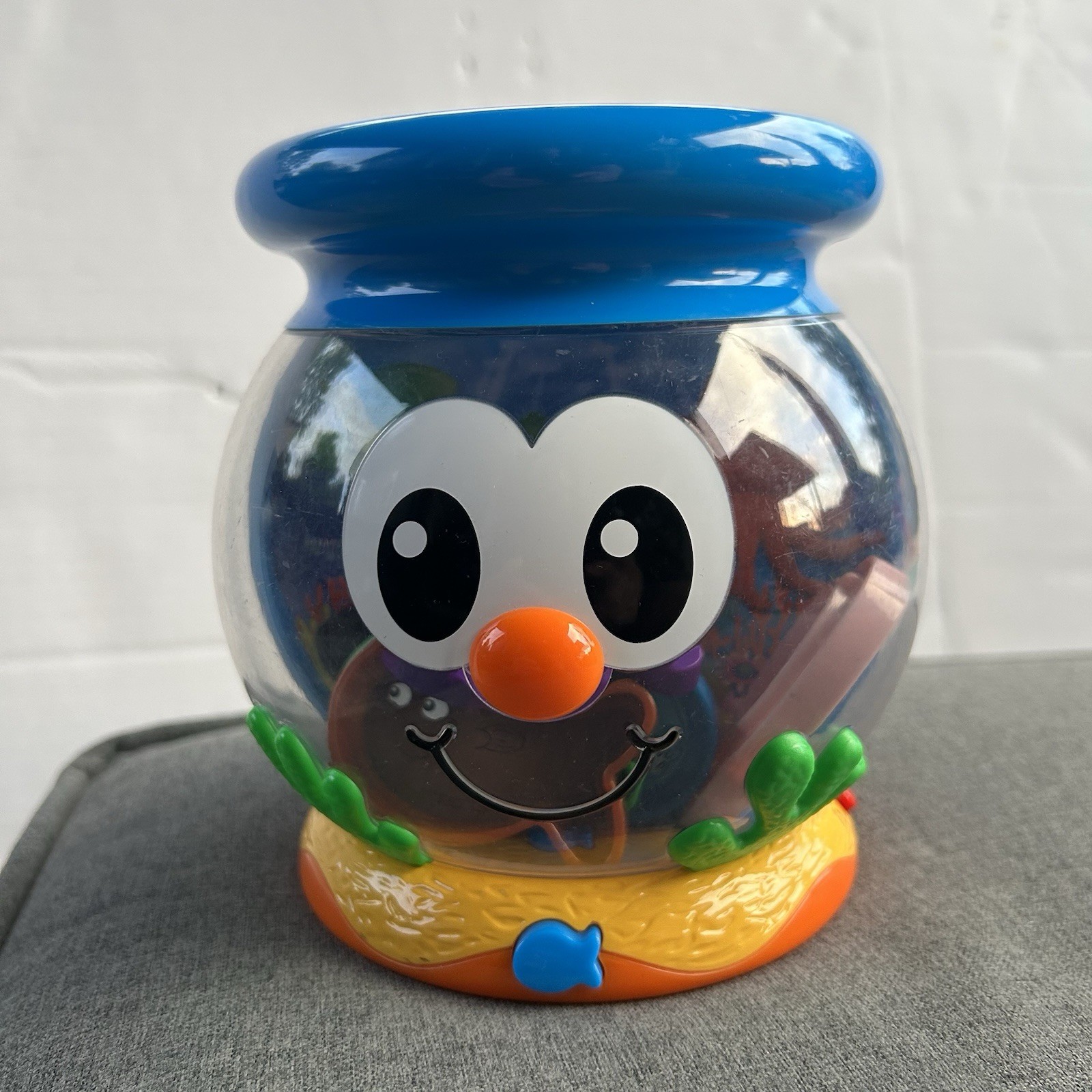The Learning Journey: Learn With Me – Color Fun Fish Bowl / Works / With 6 Fish