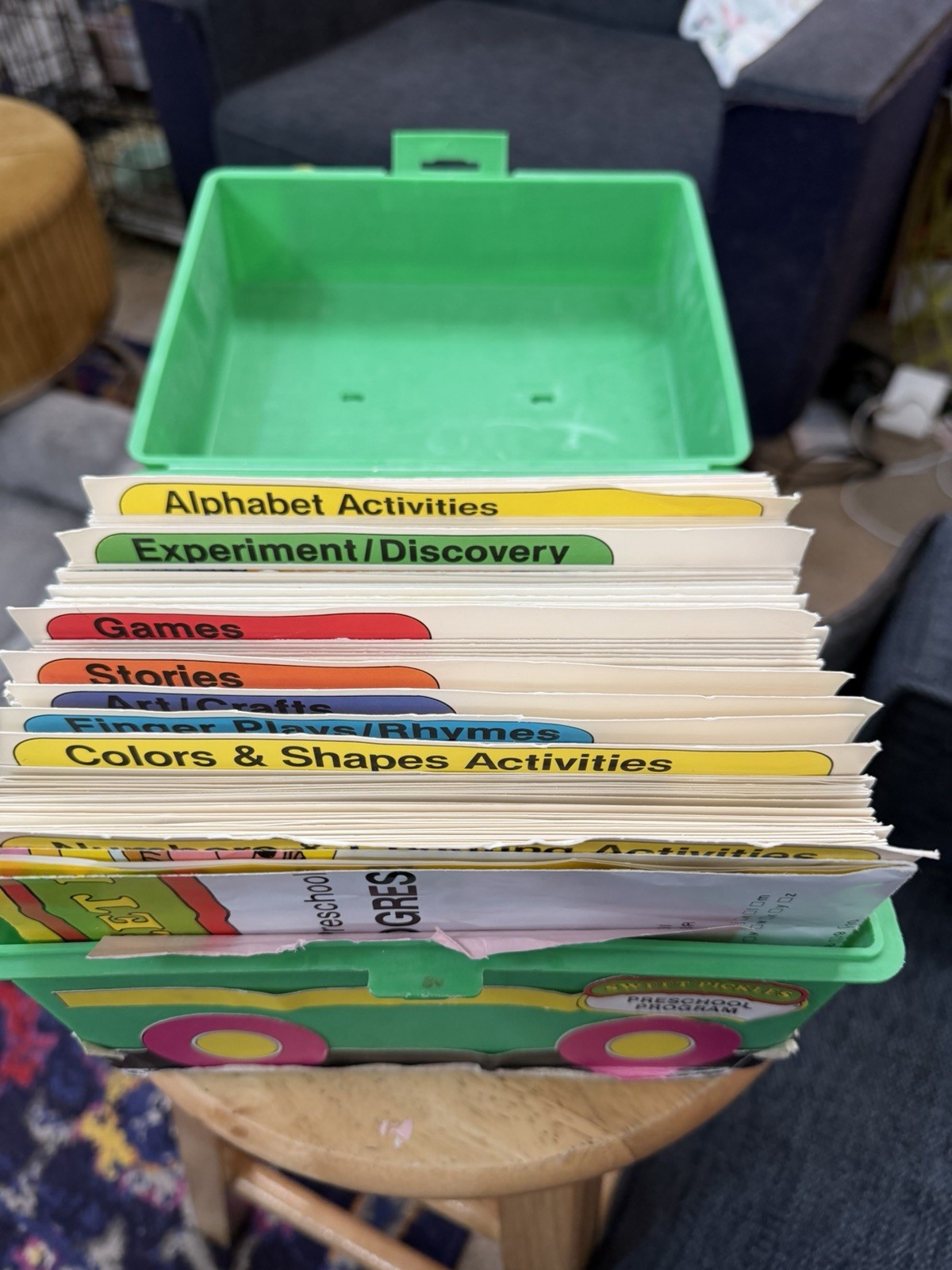 VTG Sweet Pickles Preschool Program Learning Case Activity Bus Full w/ Cards