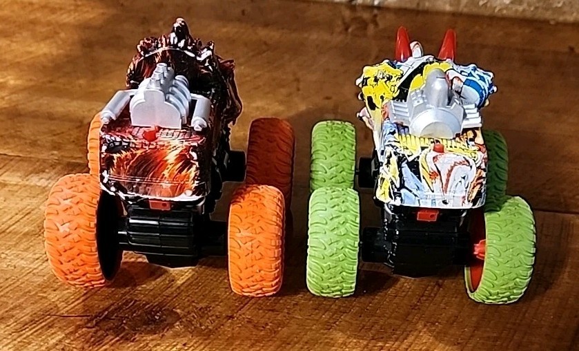 Monster Truck Pull Back Friction Toy Set–2 Dinosaur Trucks, Dinosaurs Ages 3+
