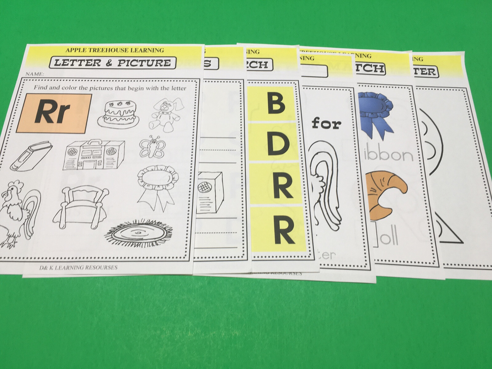 Letter Rr – Apple Treehouse Worksheets – Preschool Teaching supplies 20pgs